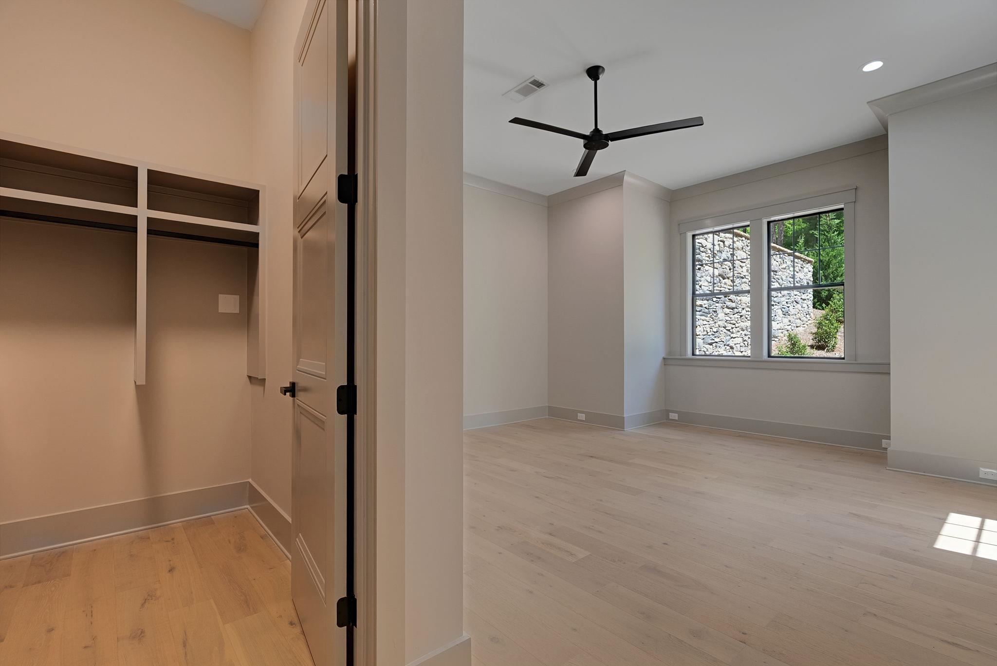1010 MONFORT COURT
