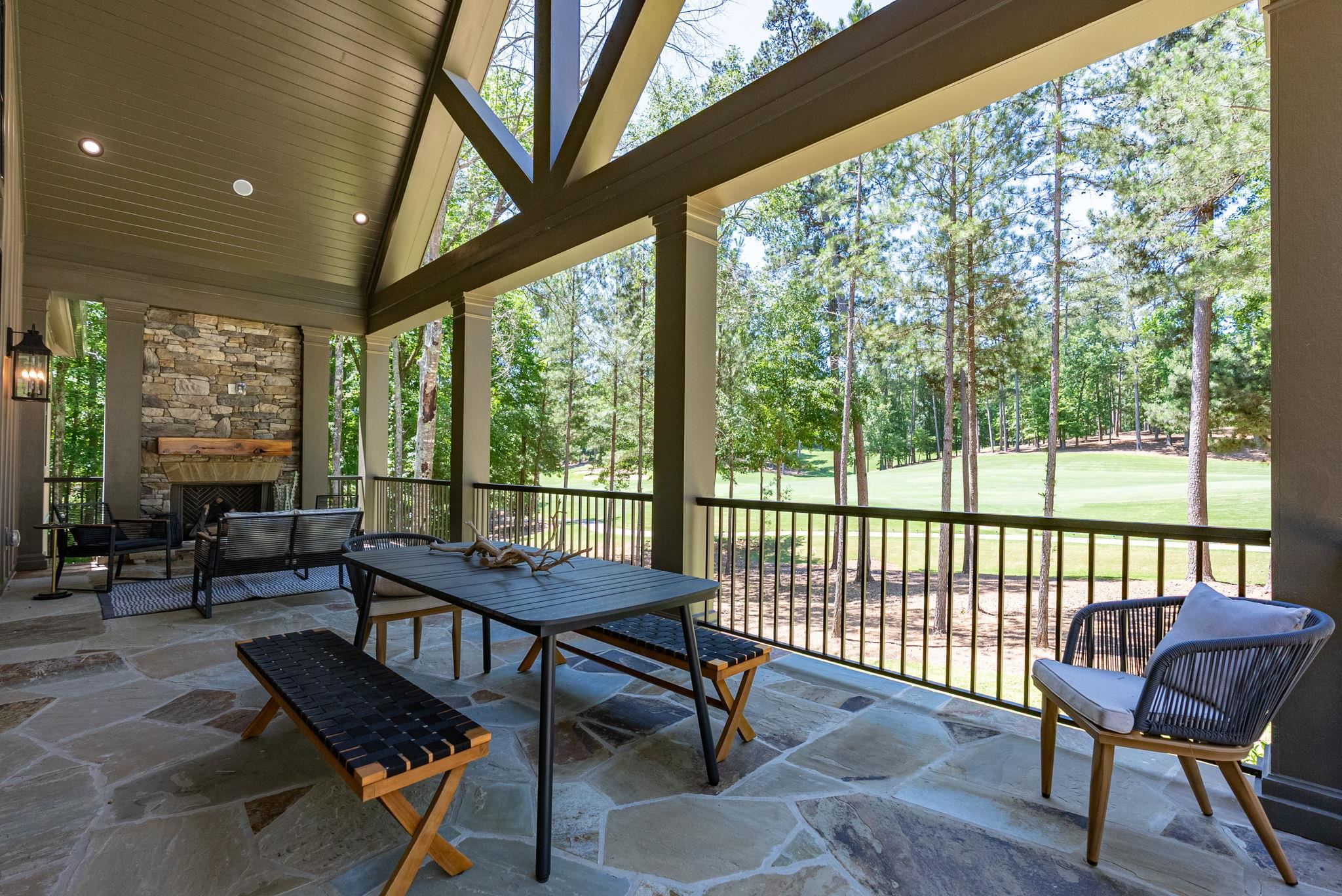1010 MONFORT COURT