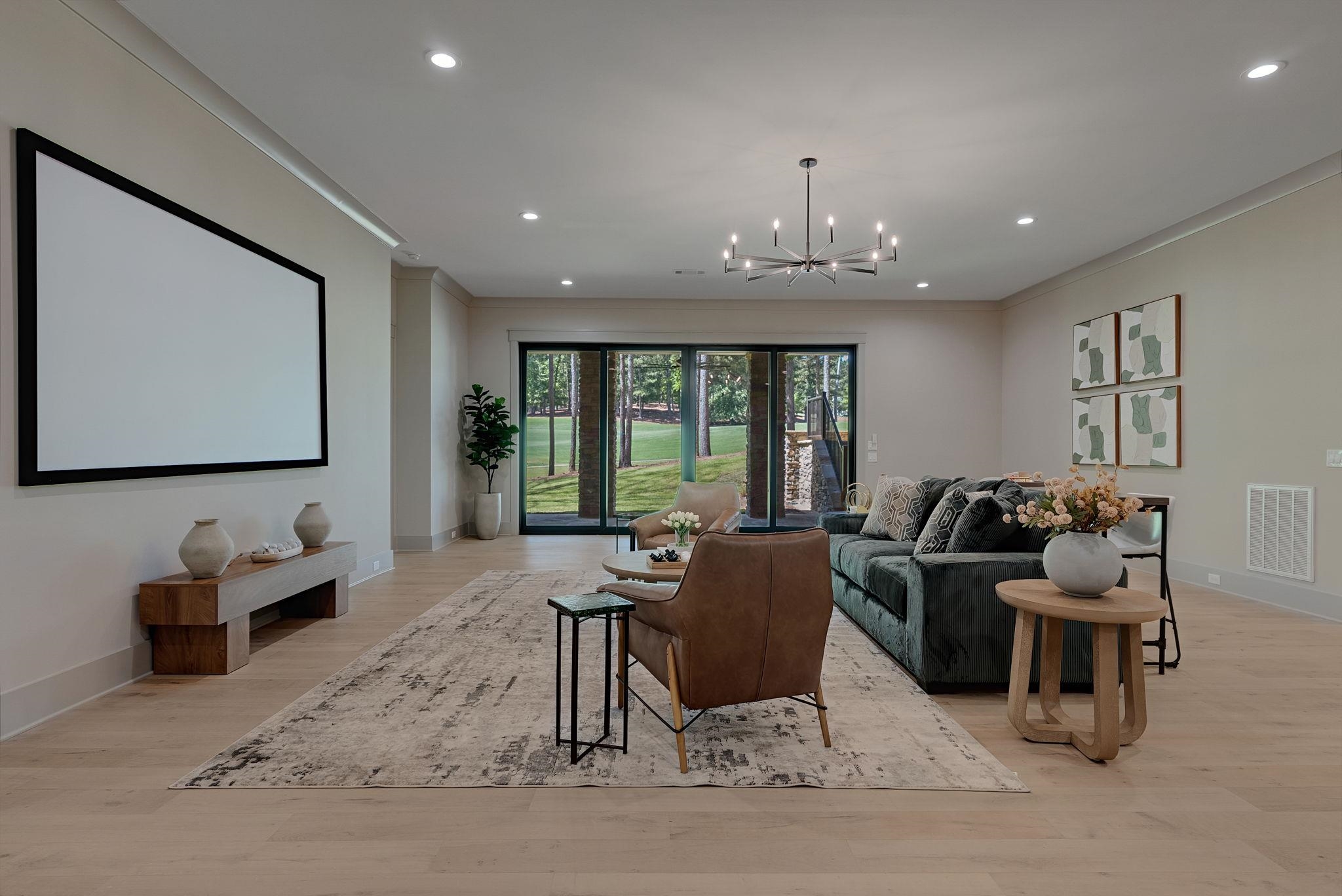 1010 MONFORT COURT