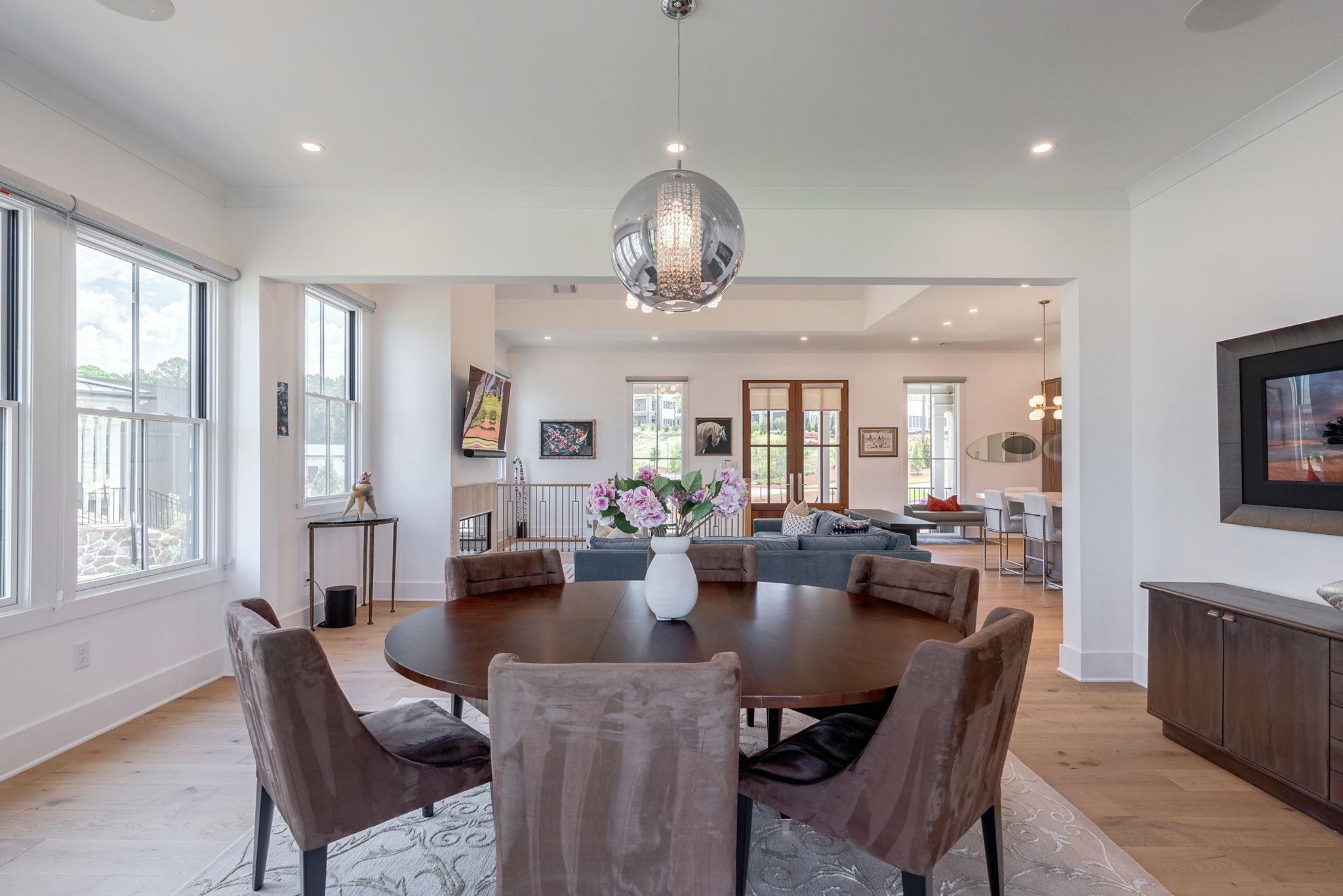 1062 FISH HOOK LANE