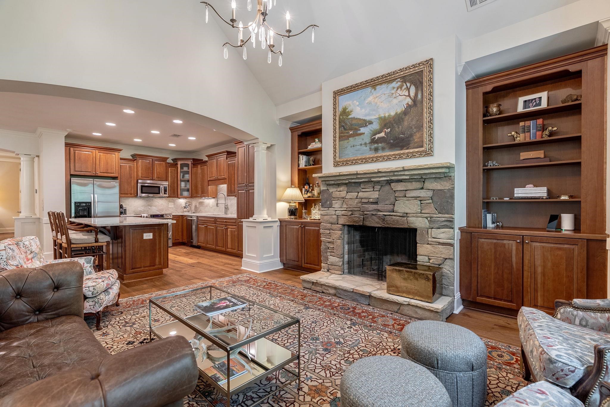 1081 REGENCY DRIVE