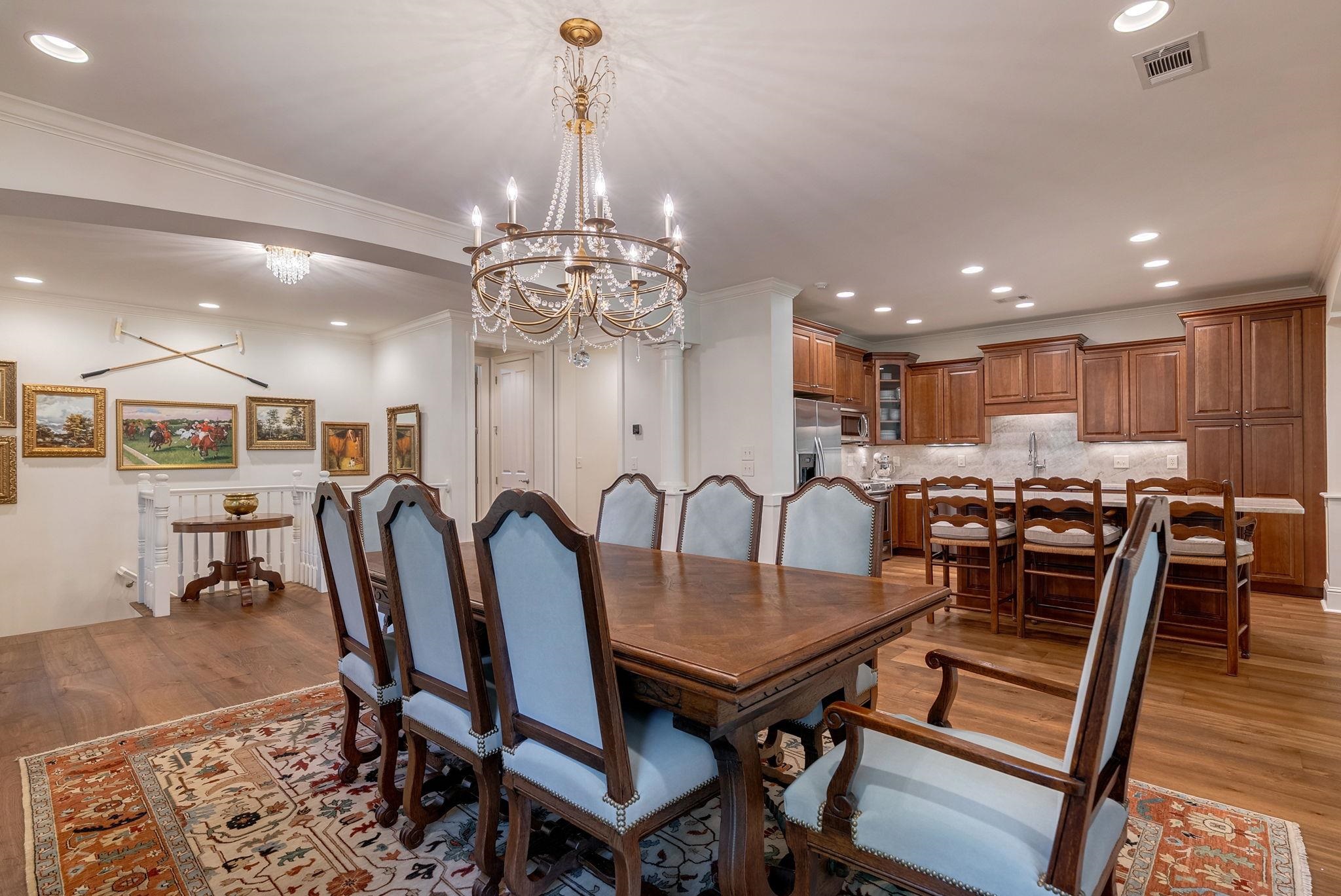 1081 REGENCY DRIVE