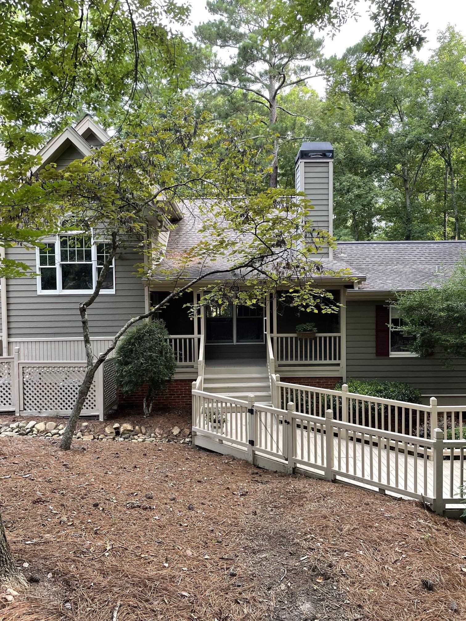 1021 PLANTERS TRAIL