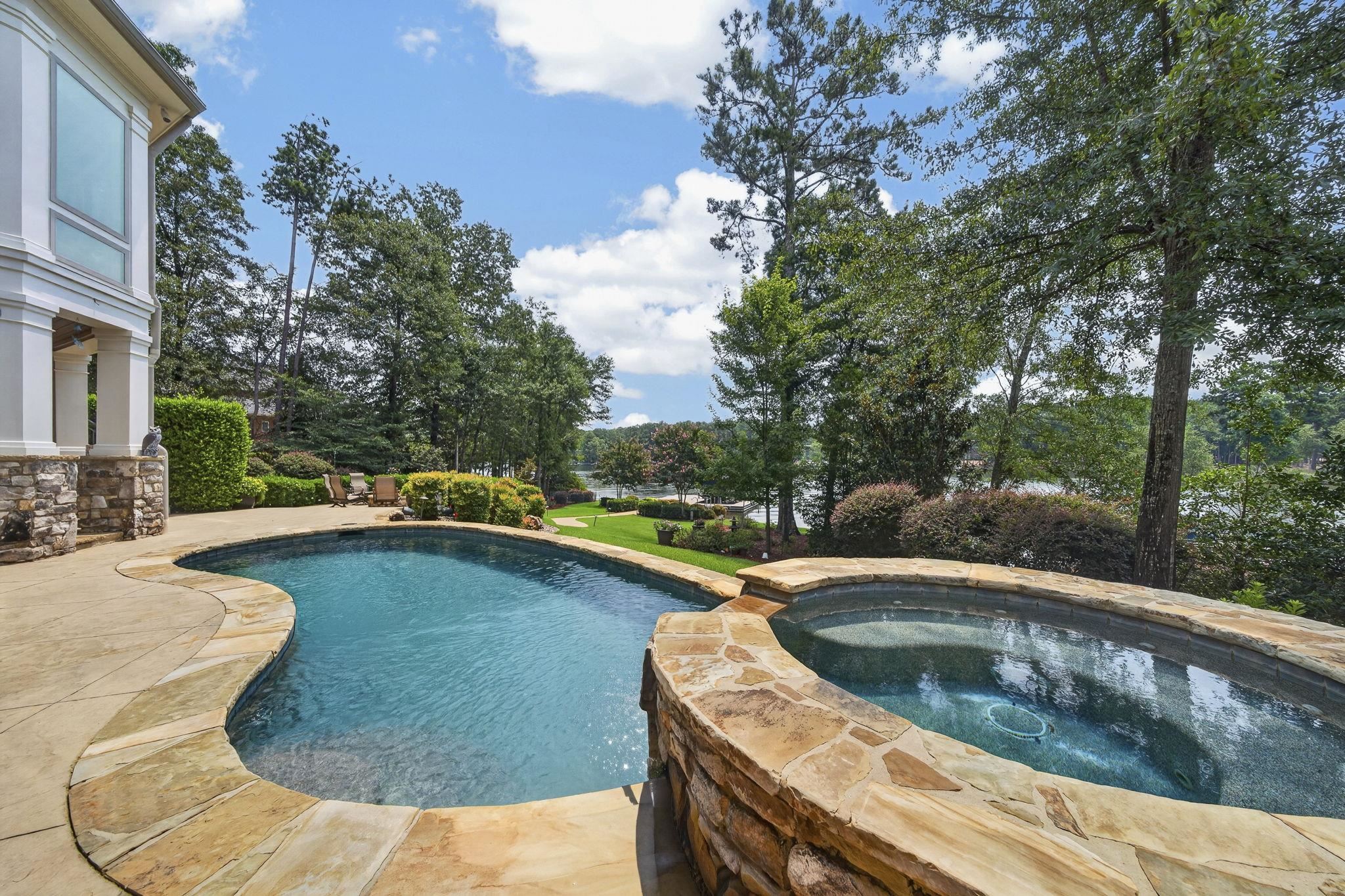 1381 SWIFT CREEK