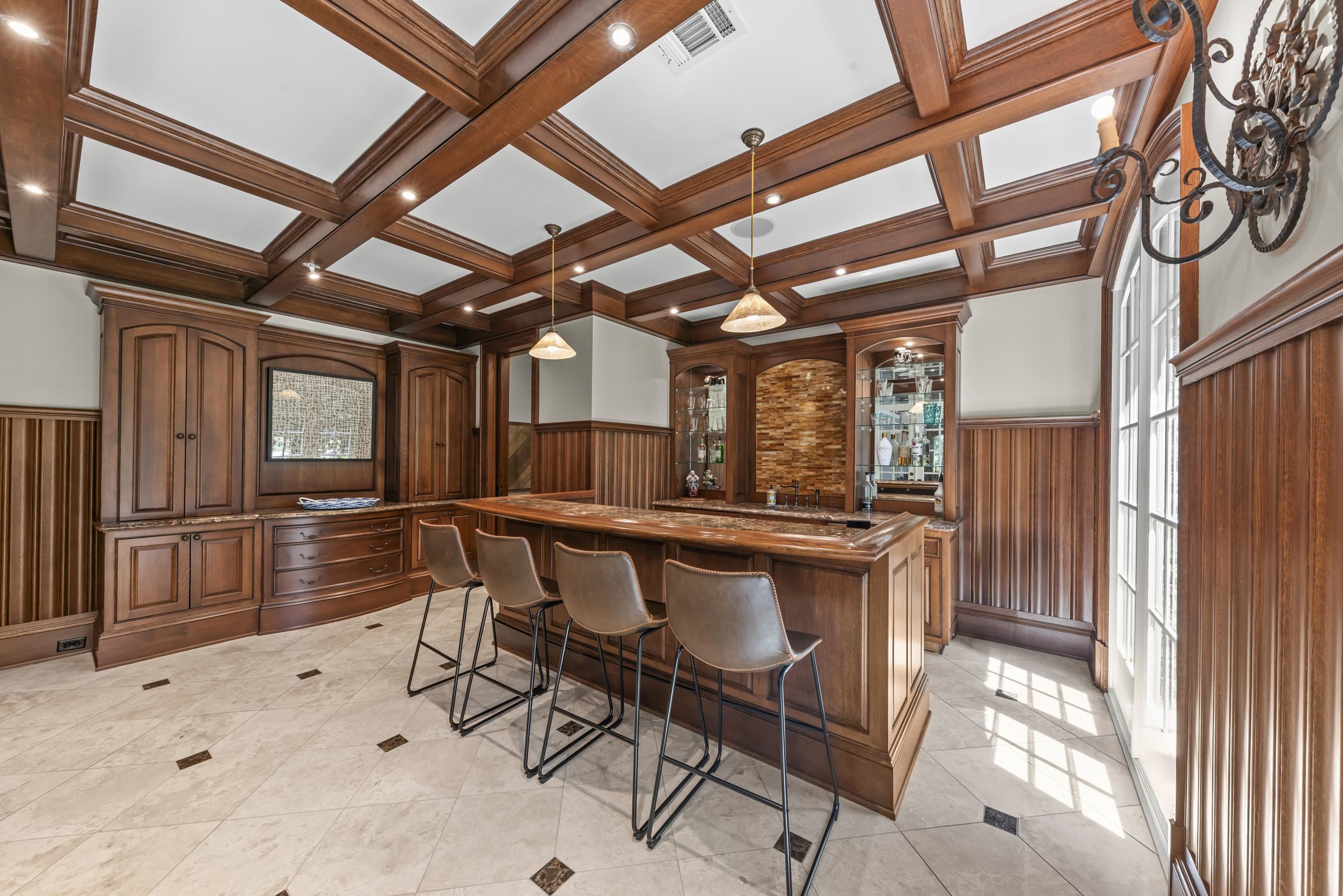 1241 LAKE CLUB DRIVE