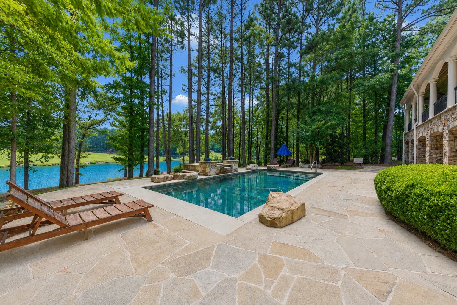 1241 LAKE CLUB DRIVE