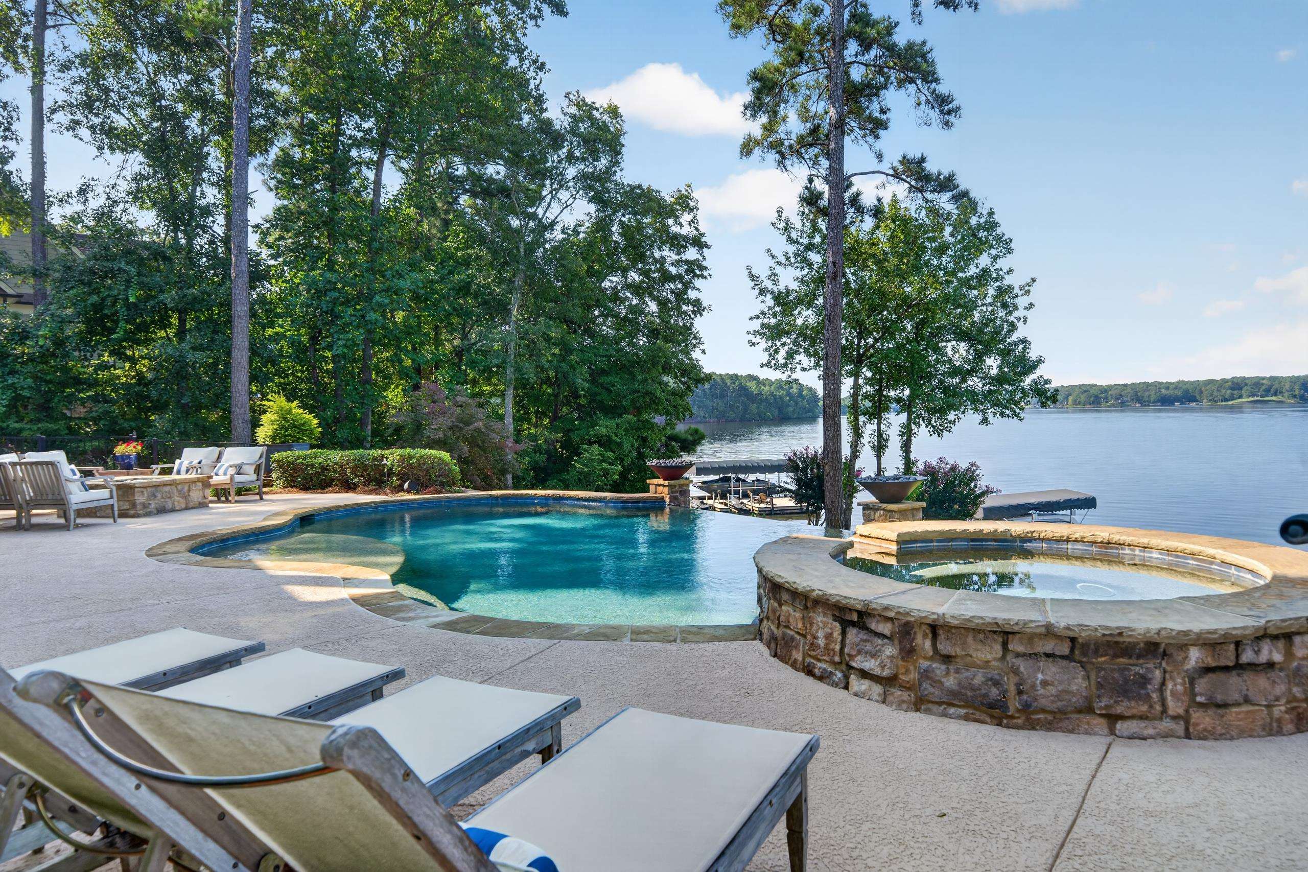 1131 KINGFISHER POINT