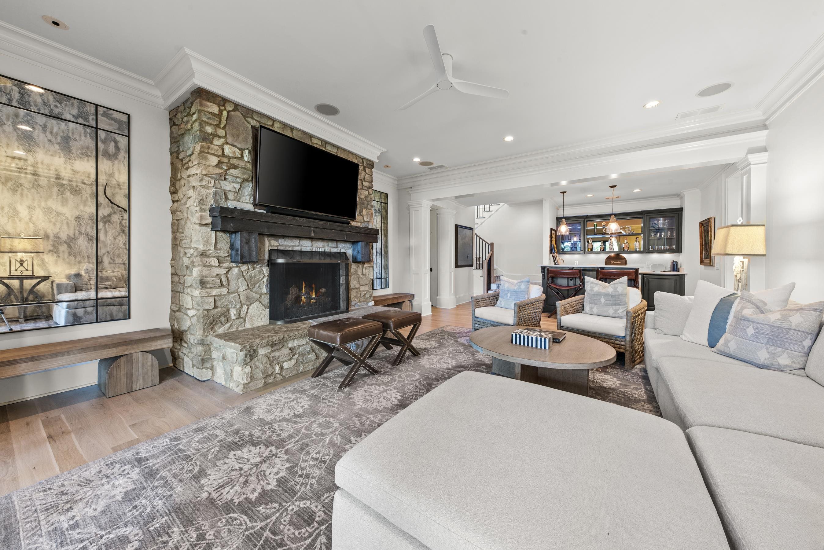 1370 ROSE CREEK