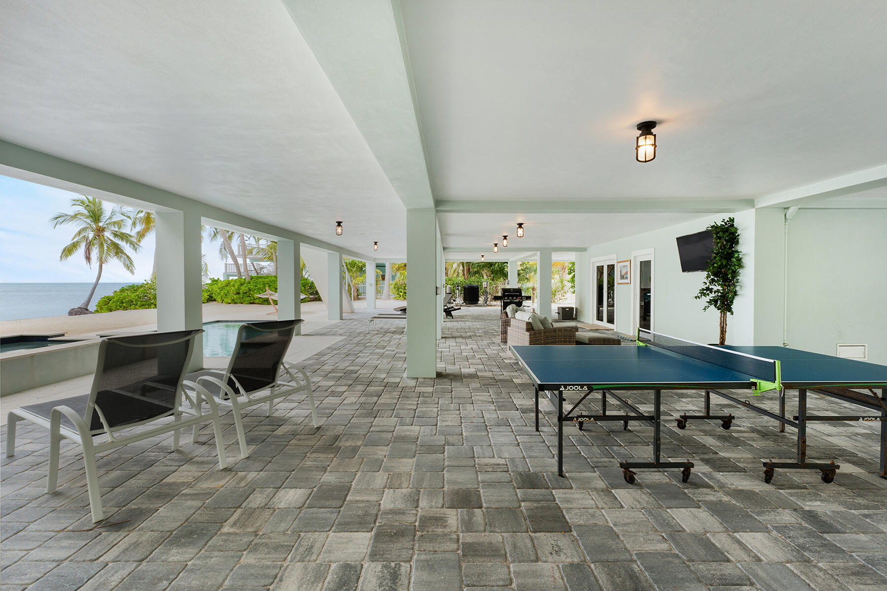 75261 Overseas Highway