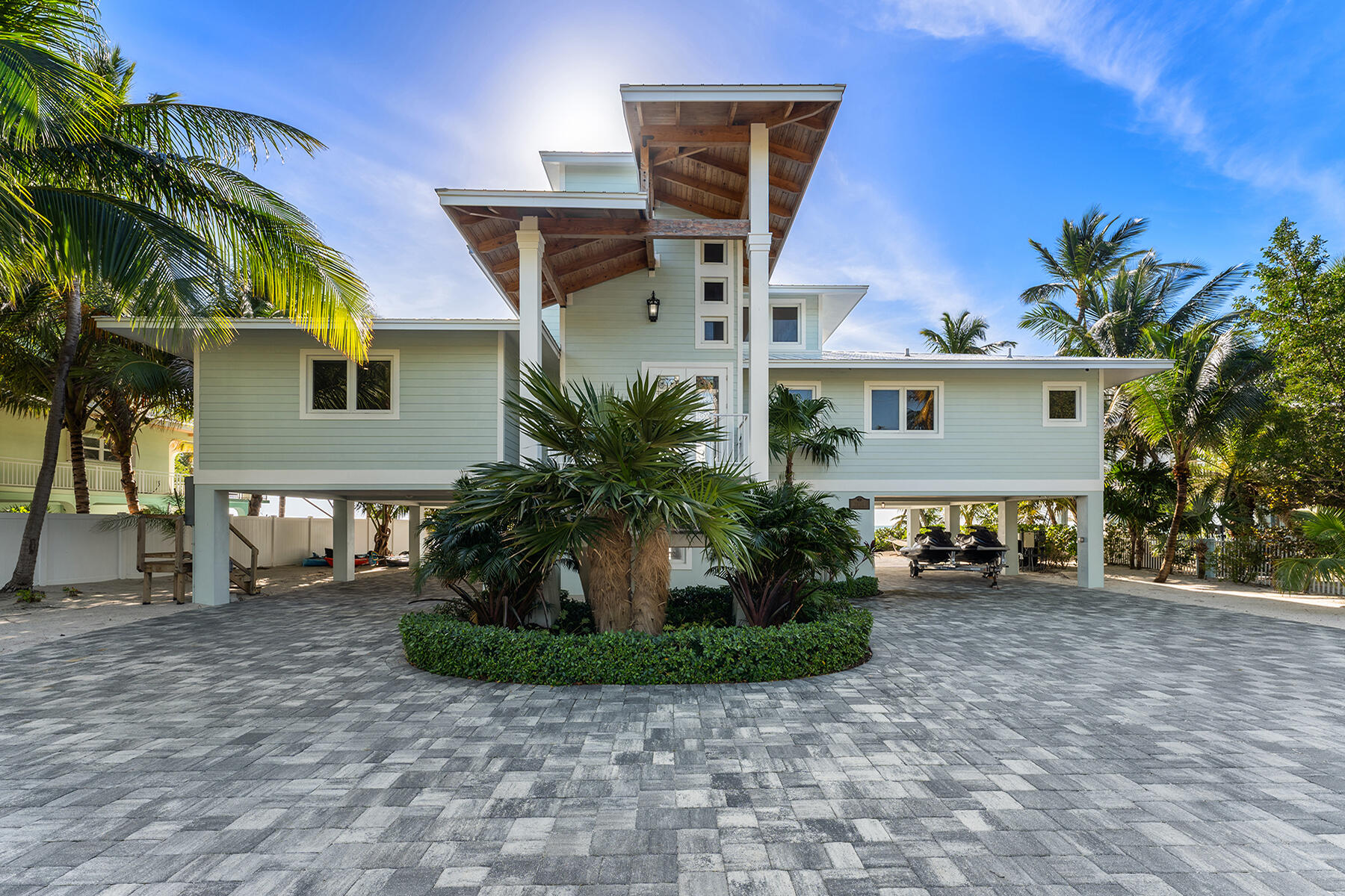 75261 Overseas Highway