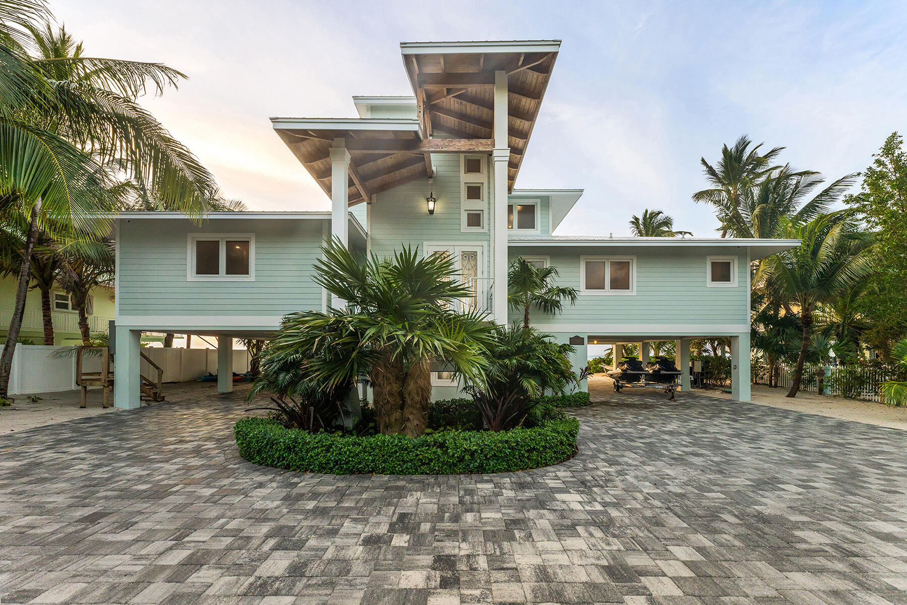 75261 Overseas Highway