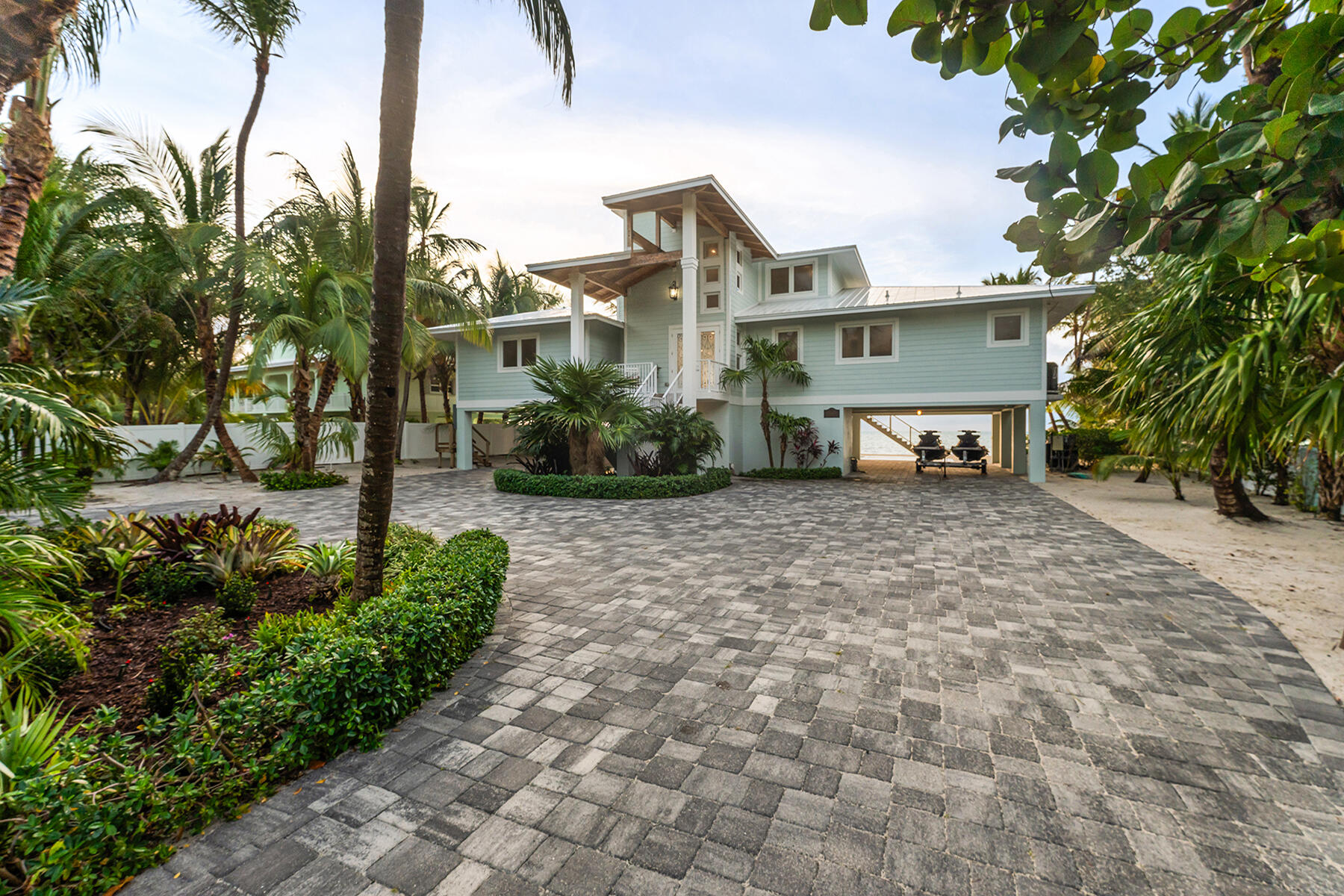 75261 Overseas Highway