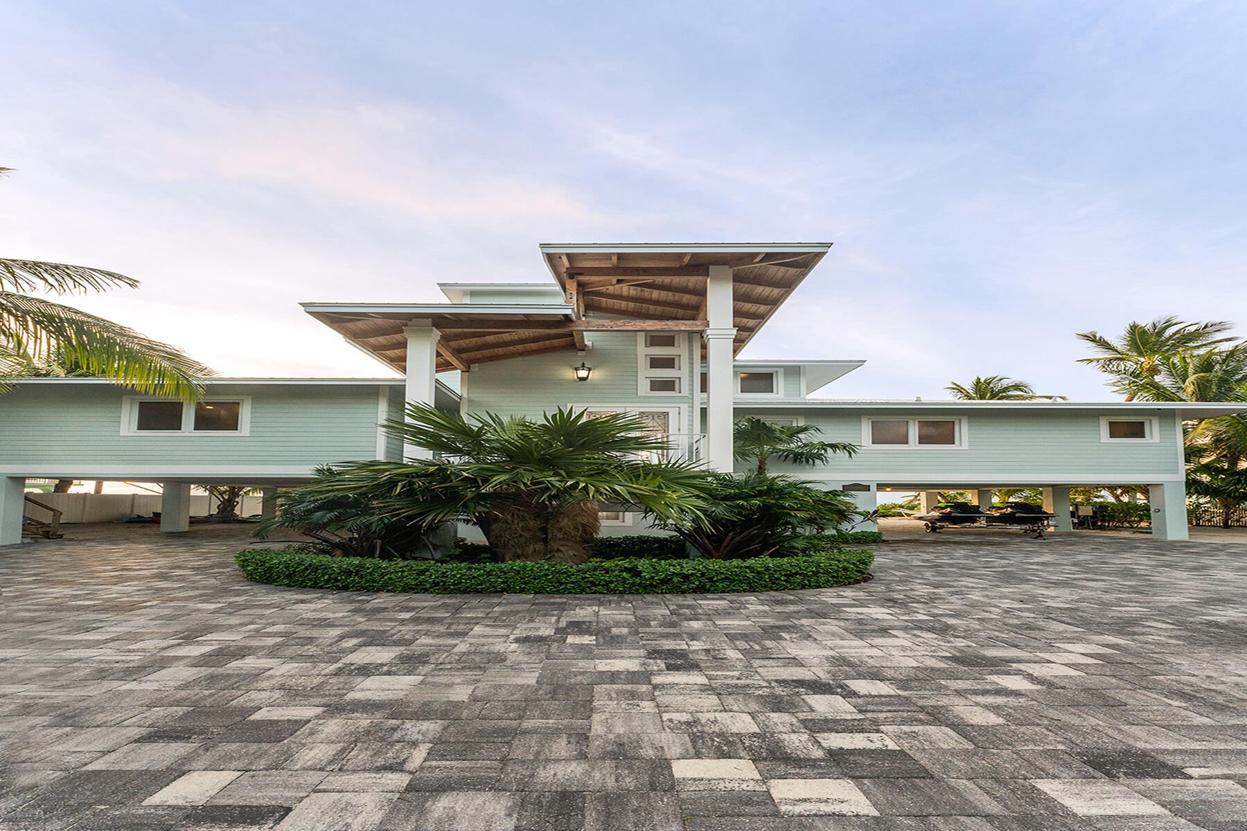 75261 Overseas Highway