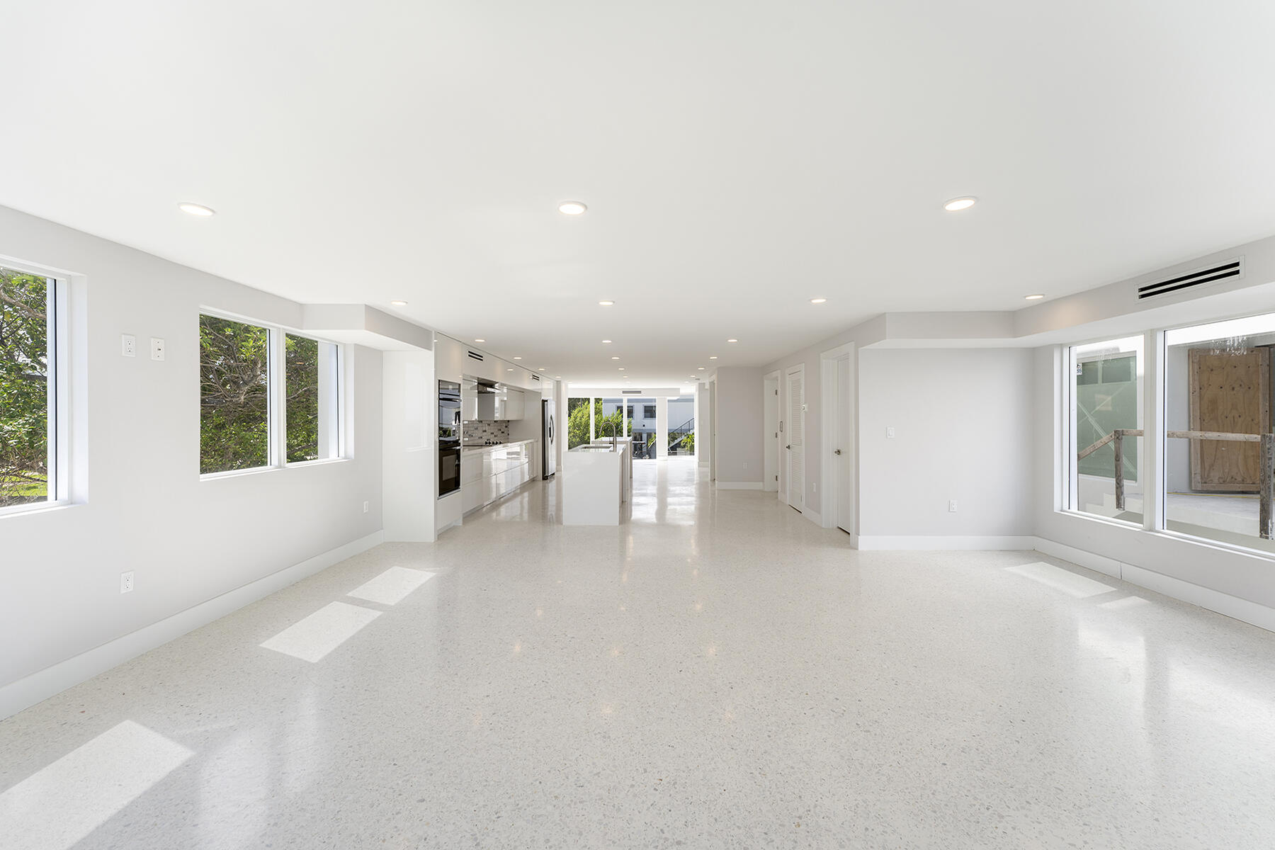 94825 Overseas Highway Unit: 28
