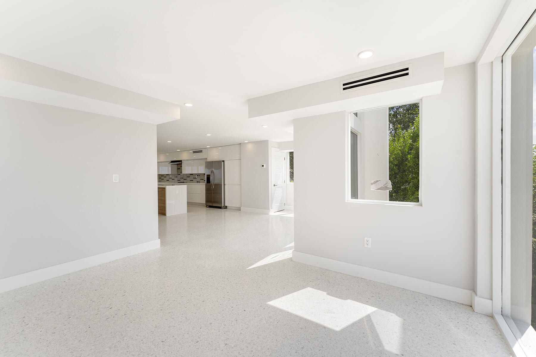 94825 Overseas Highway Unit: 28