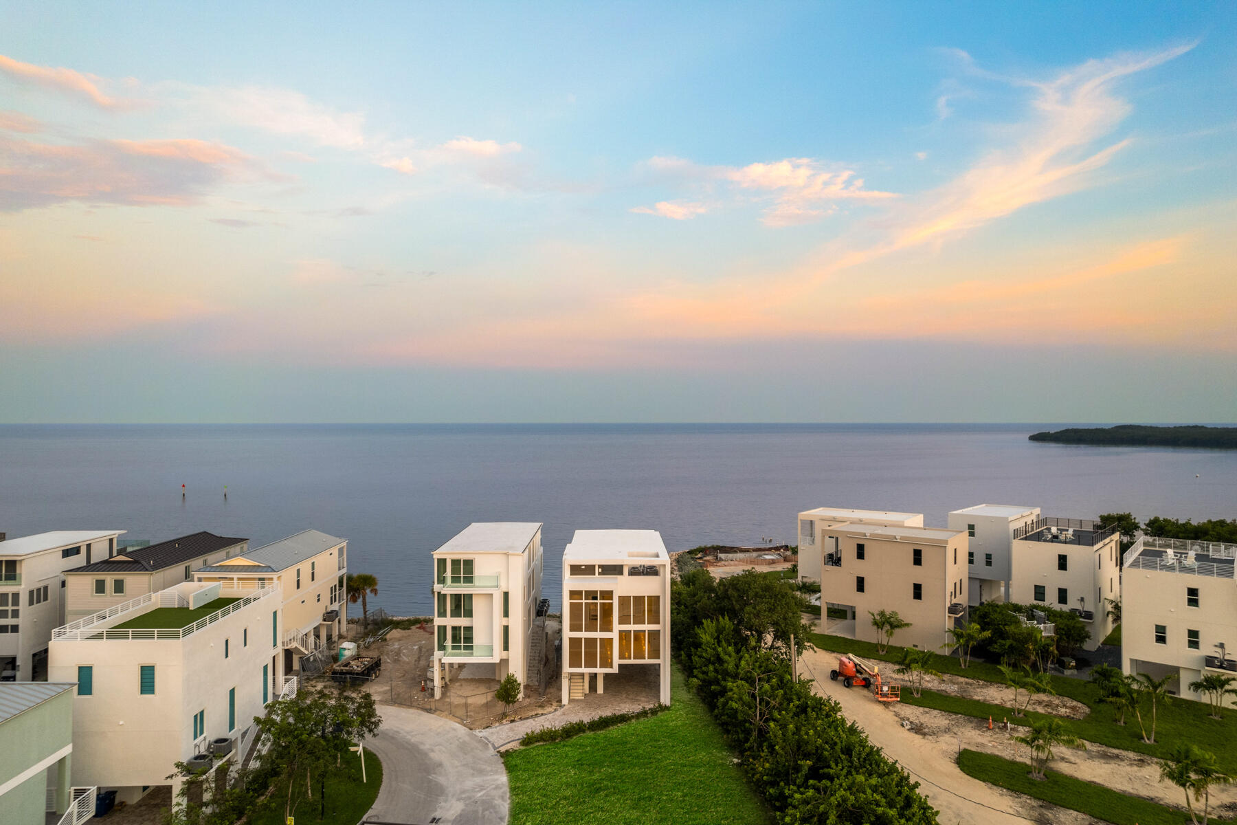 94825 Overseas Highway Unit: 28