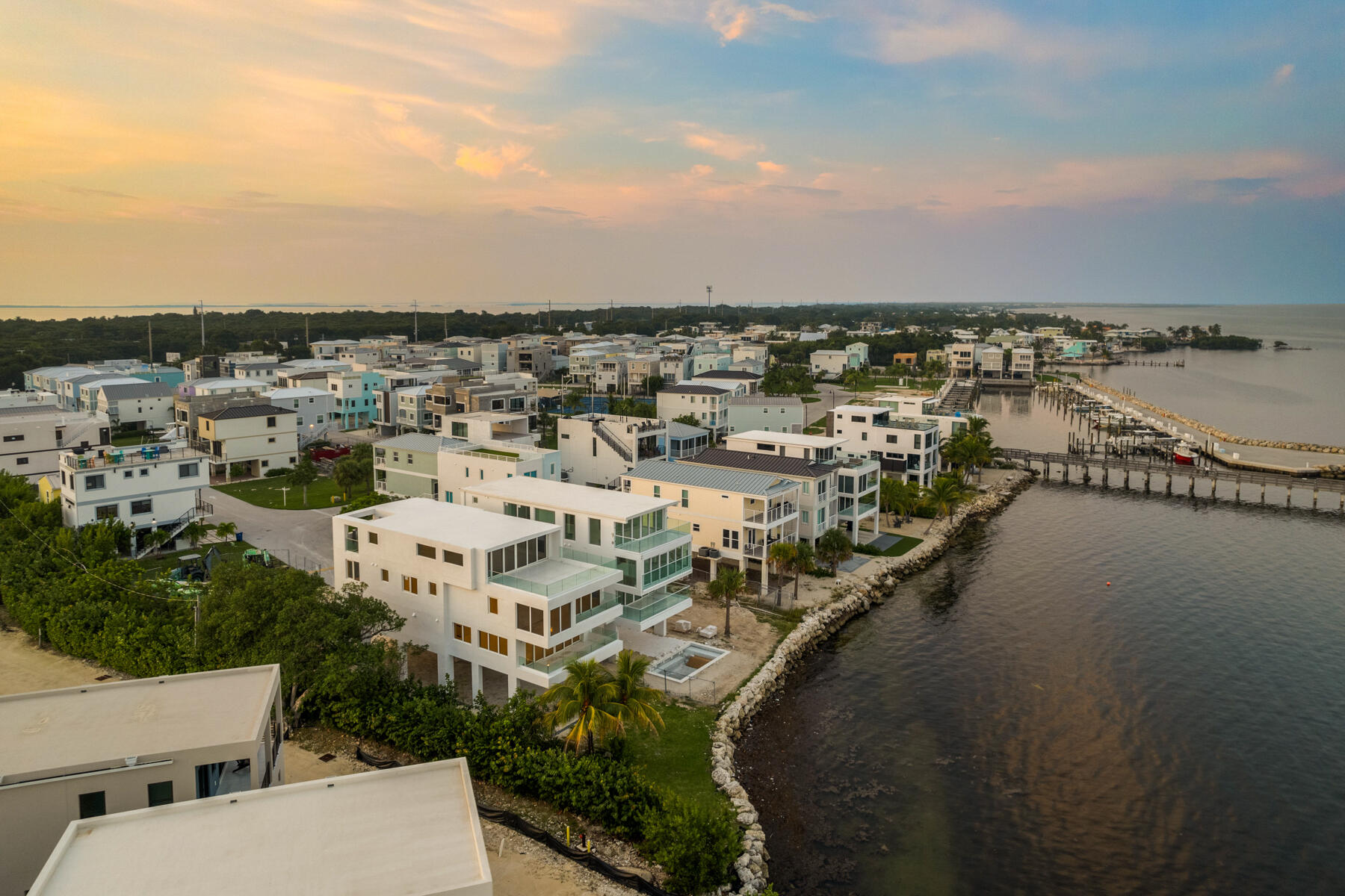 94825 Overseas Highway Unit: 28