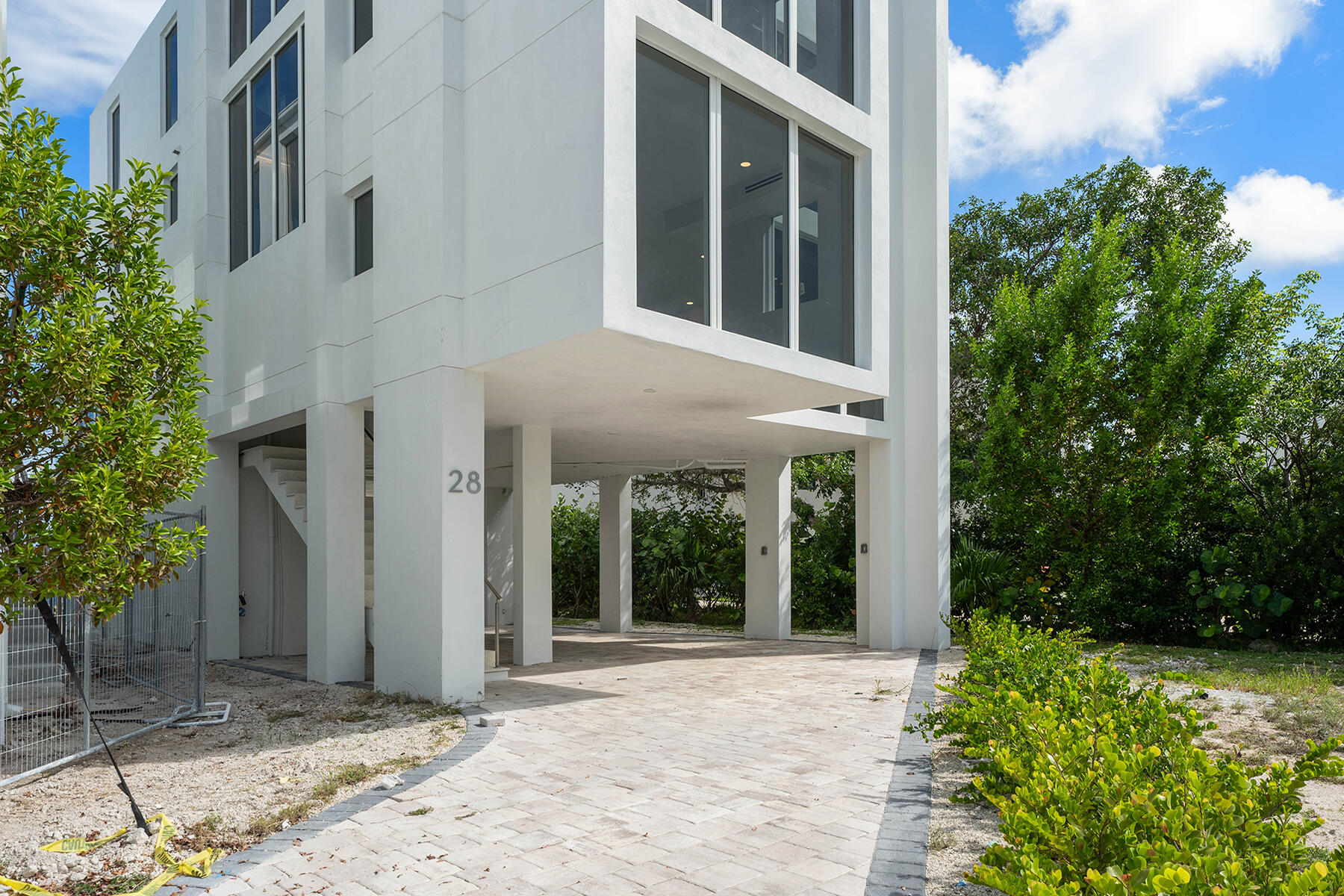 94825 Overseas Highway Unit: 28
