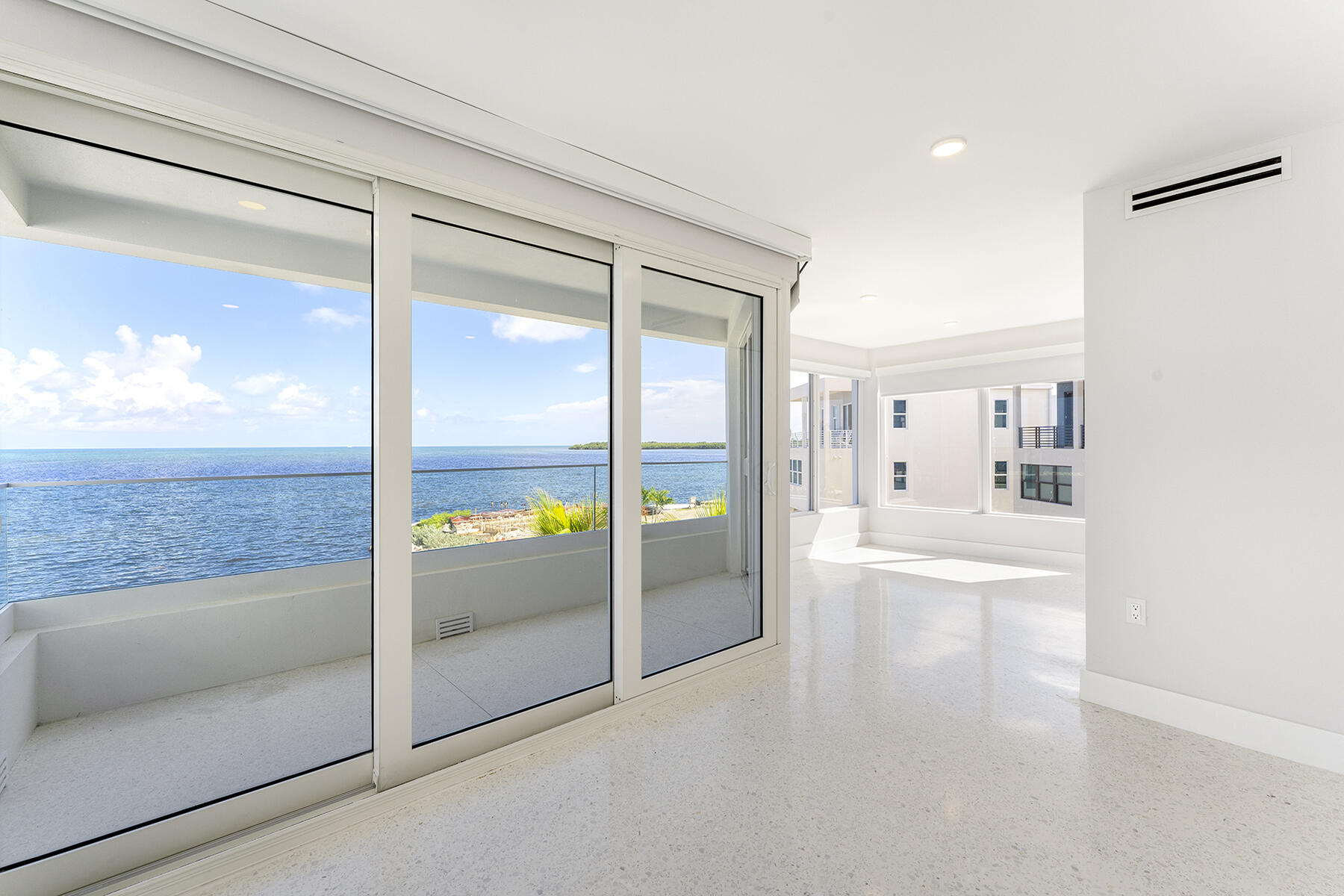 94825 Overseas Highway Unit: 28
