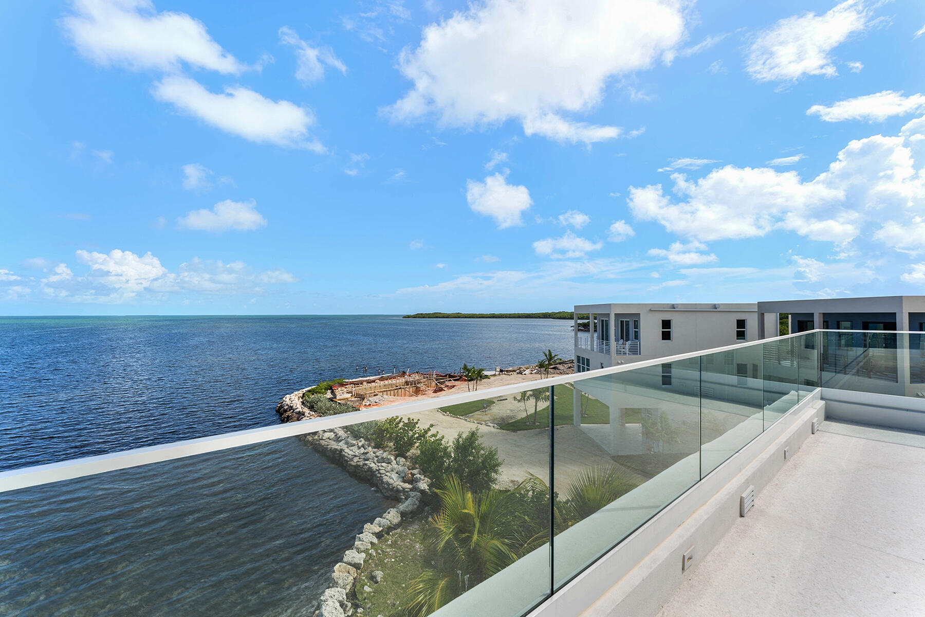 94825 Overseas Highway Unit: 28
