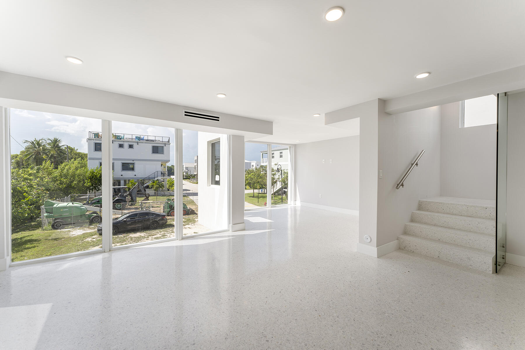 94825 Overseas Highway Unit: 28