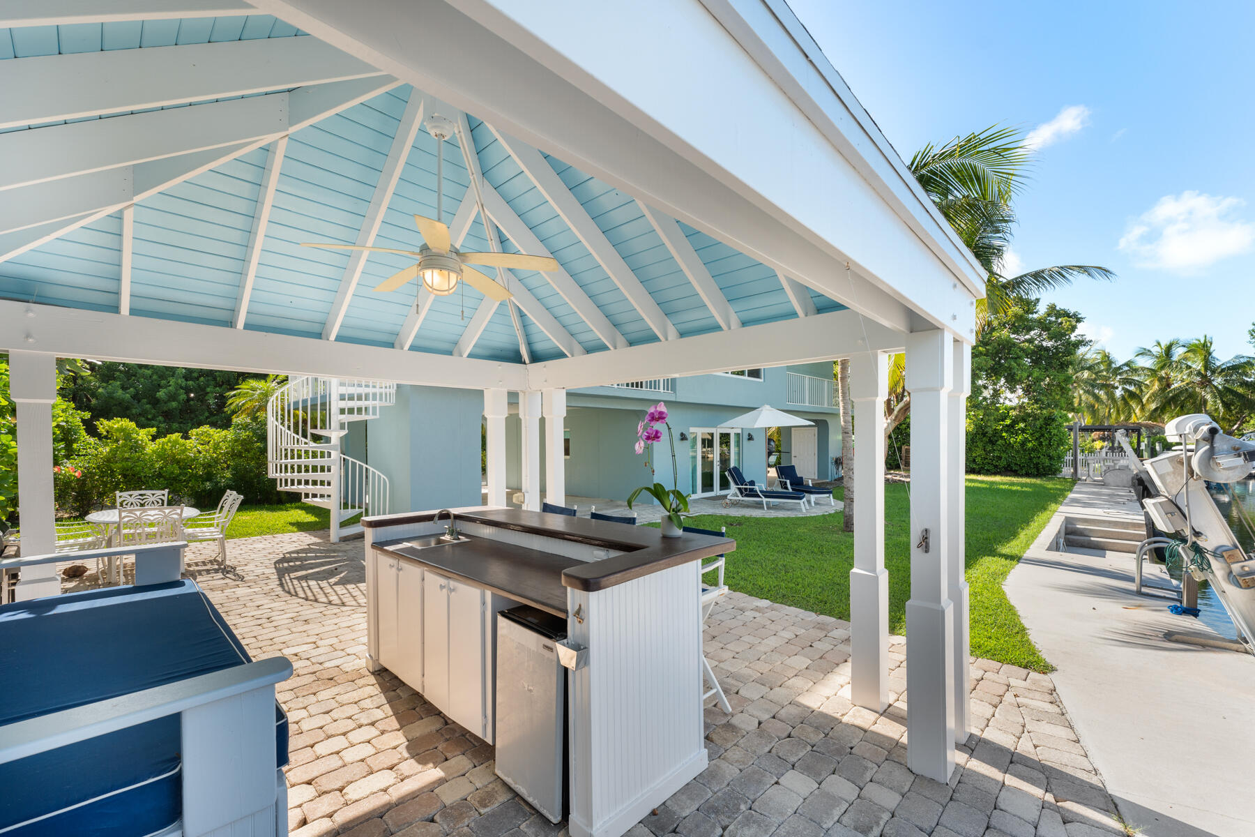 76412 Overseas Highway