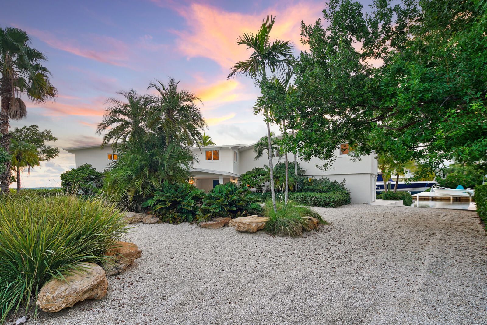 260 Plantation Avenue