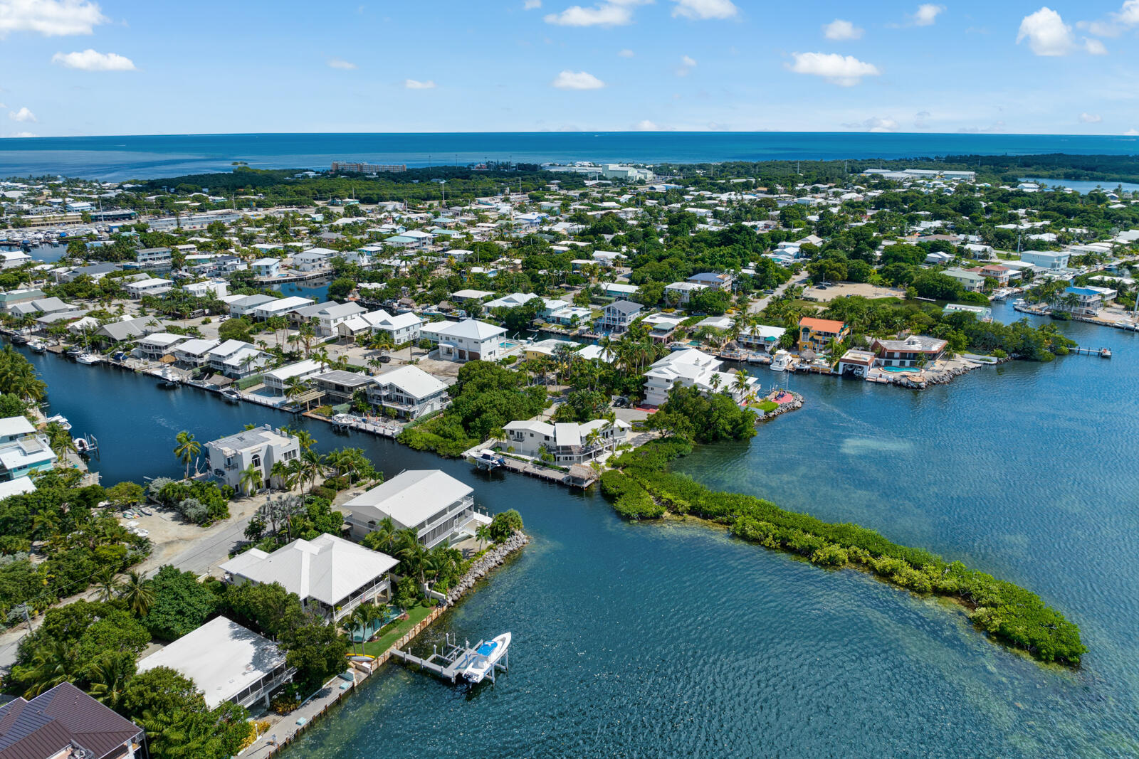 260 Plantation Avenue