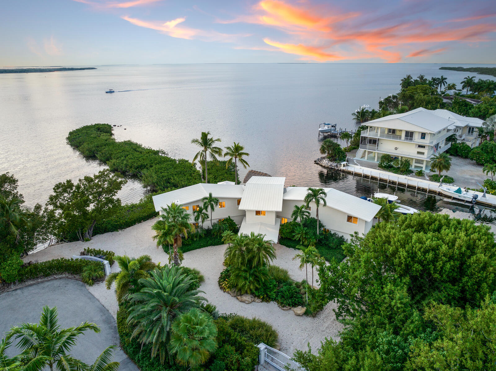 260 Plantation Avenue