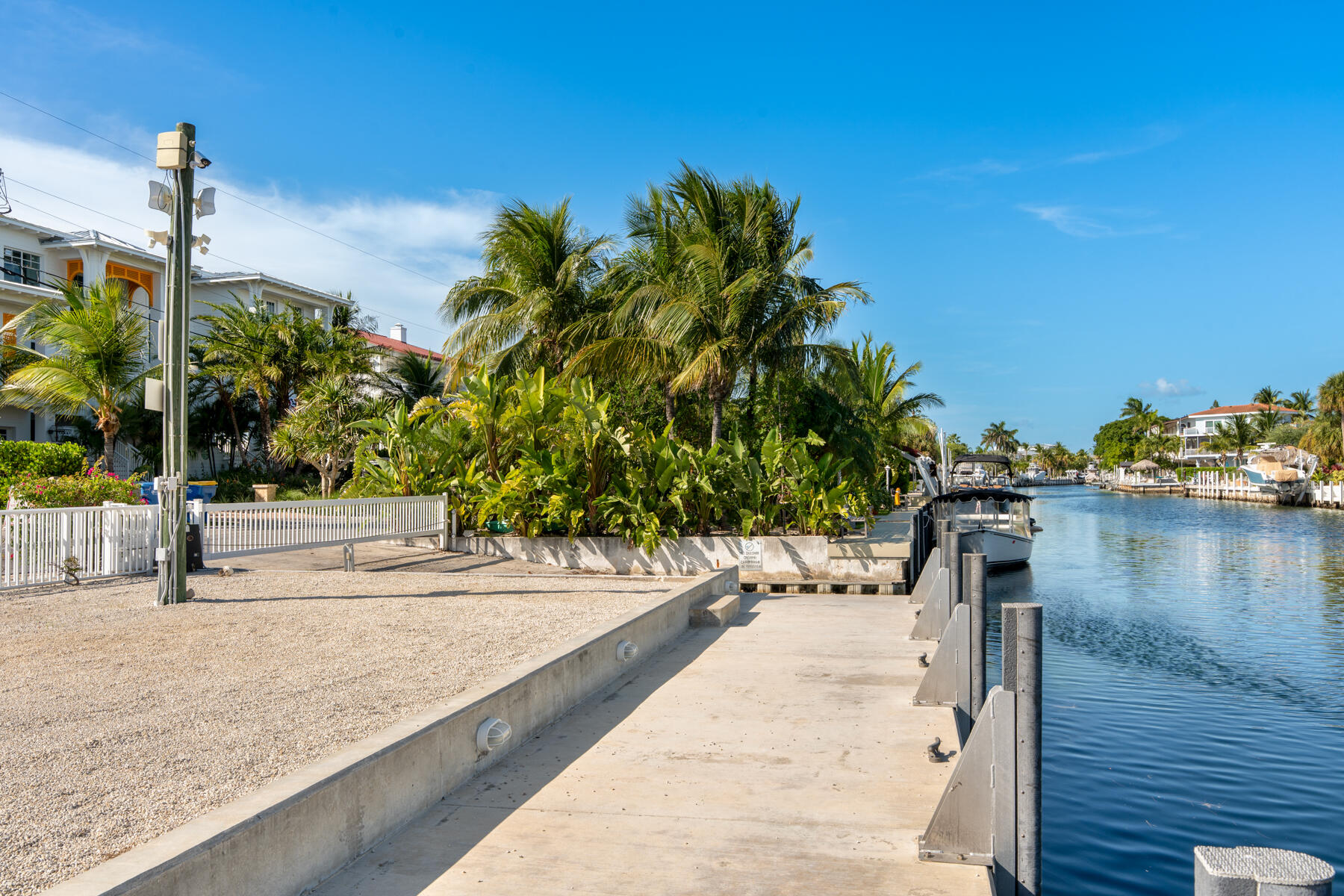 88 W Plaza Del Lago