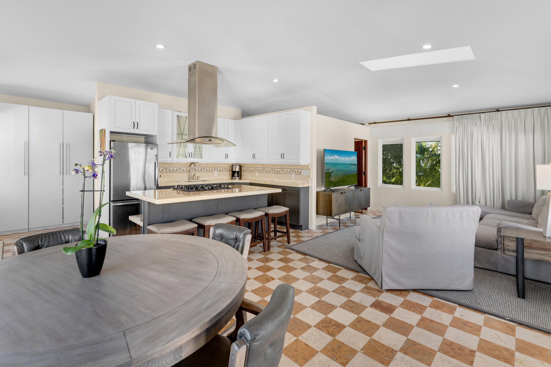 39 Evergreen Avenue