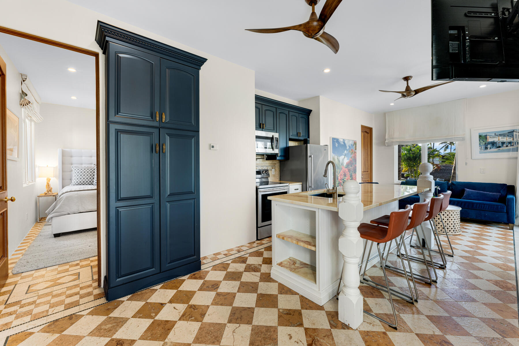 39 Evergreen Avenue