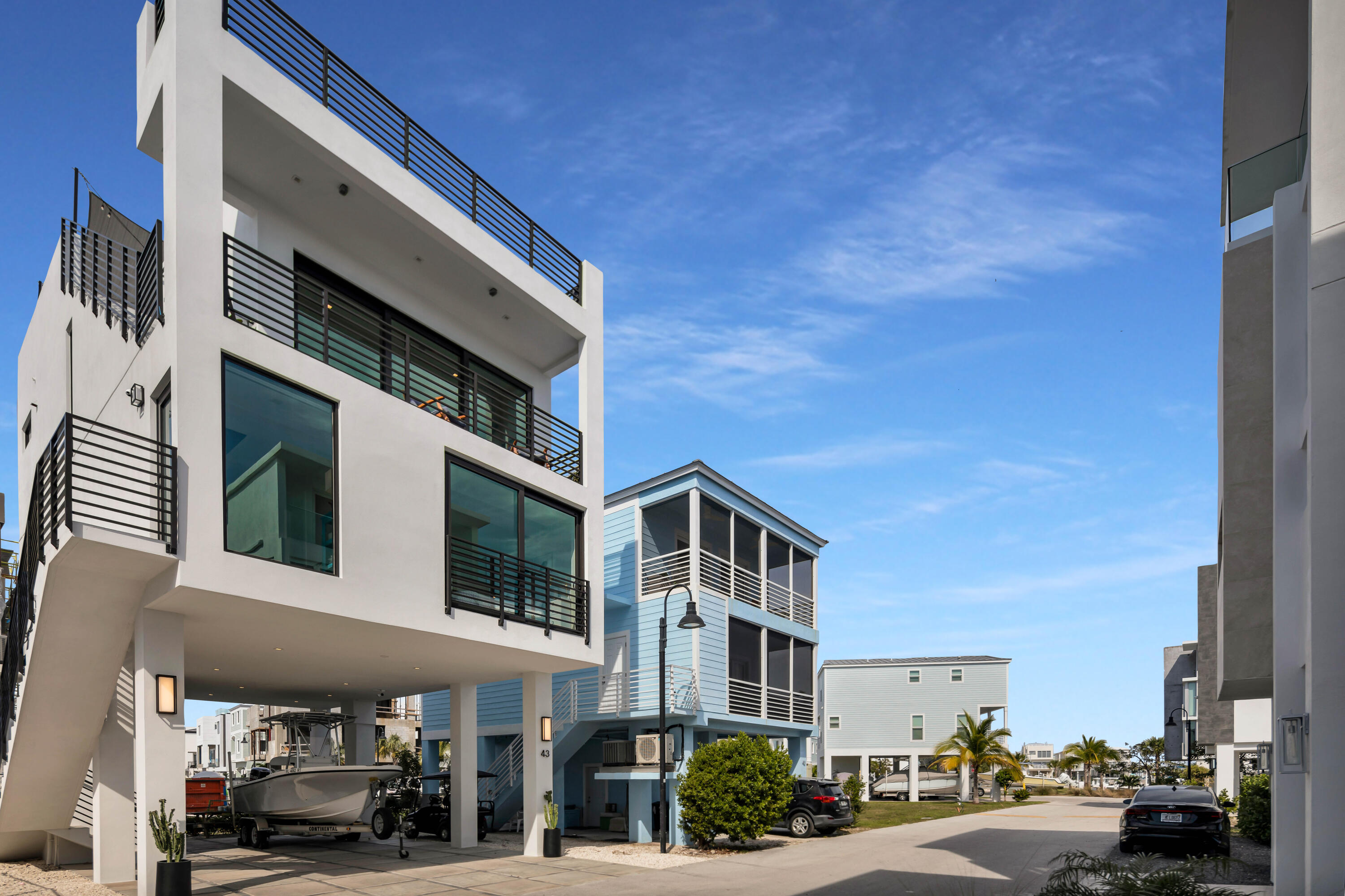 94825 Overseas Highway Unit: 43