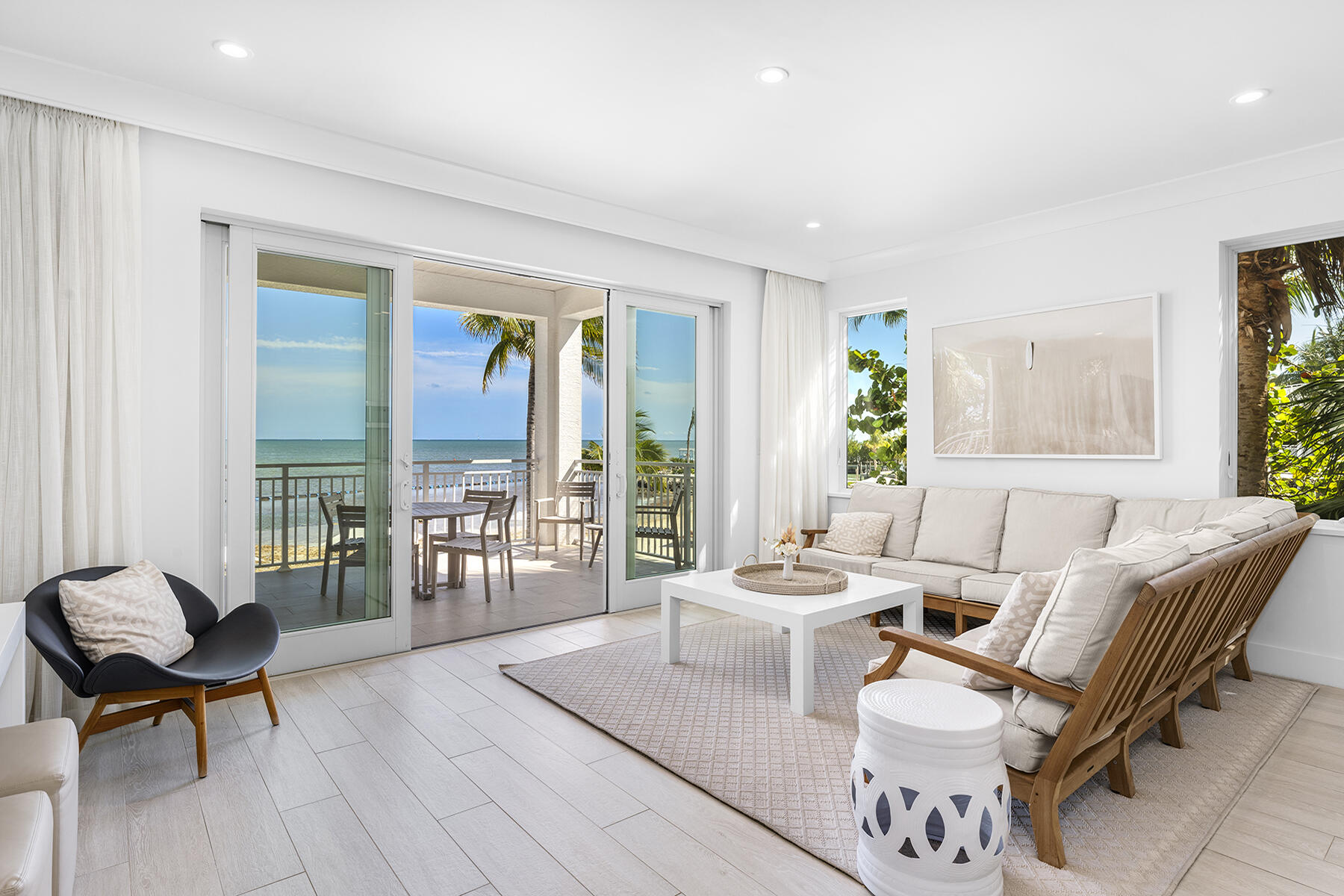 82779 Old Highway Unit: 17