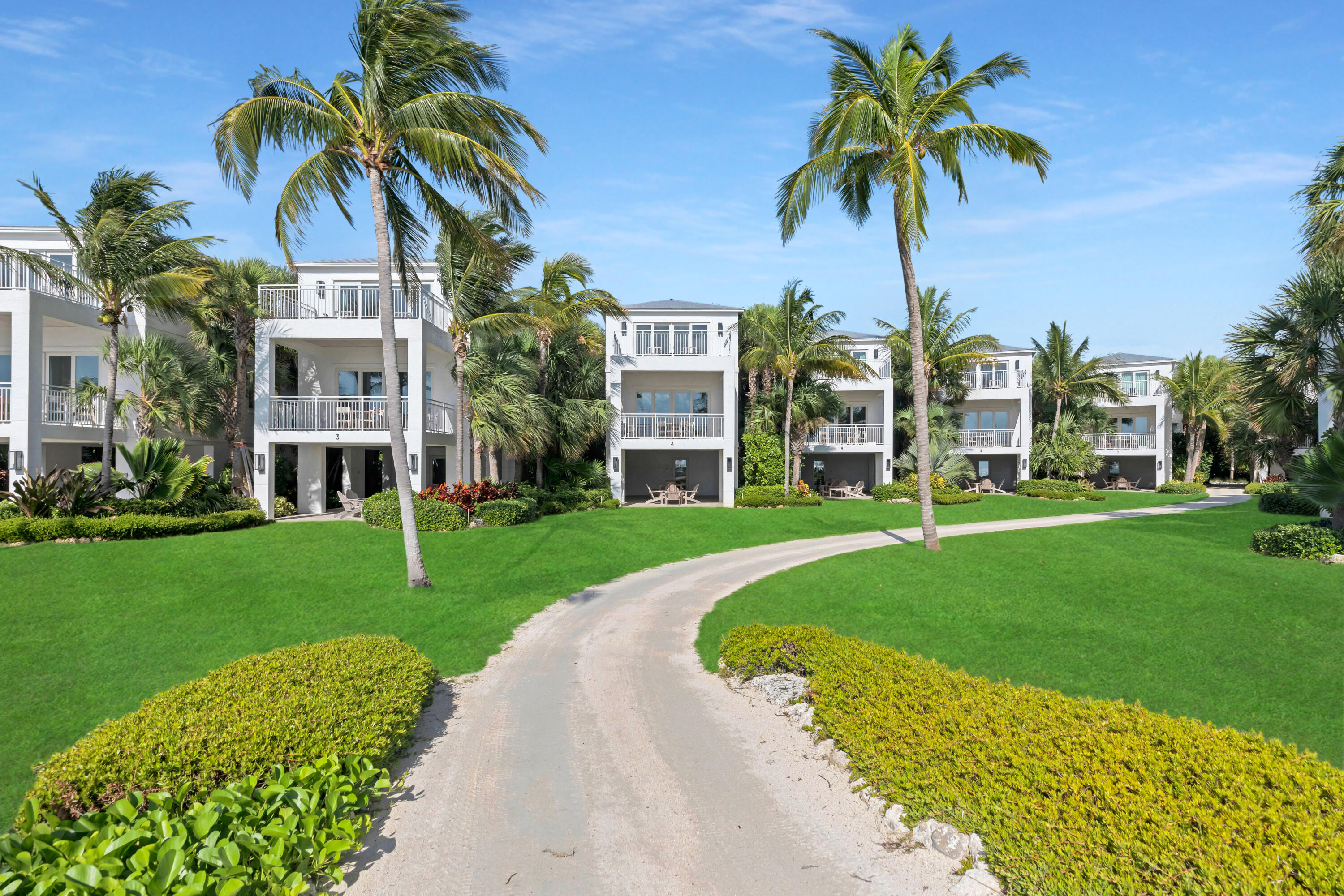 82779 Old Highway - Multiple Villas Available 