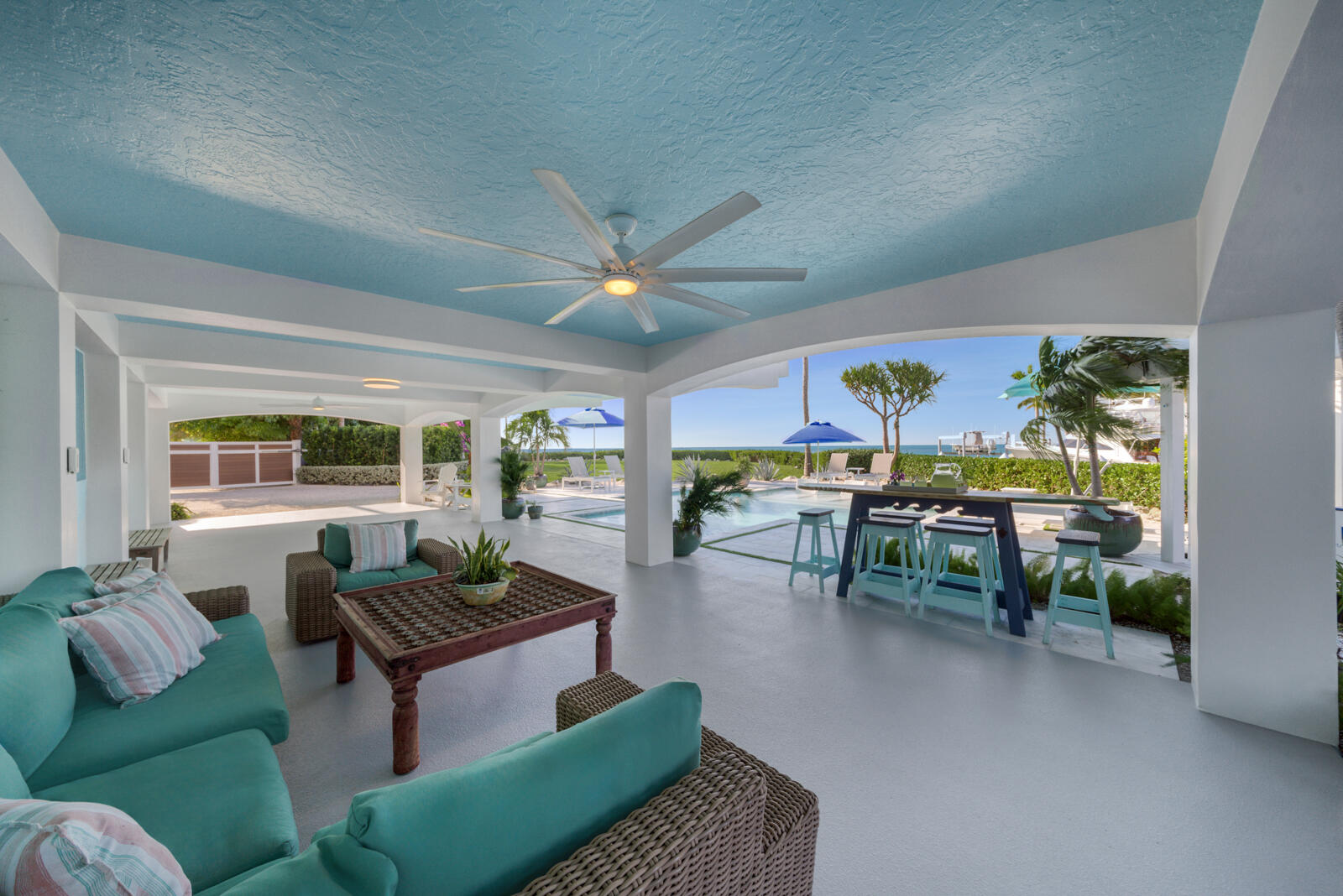 186 & 165 Bayview Drive