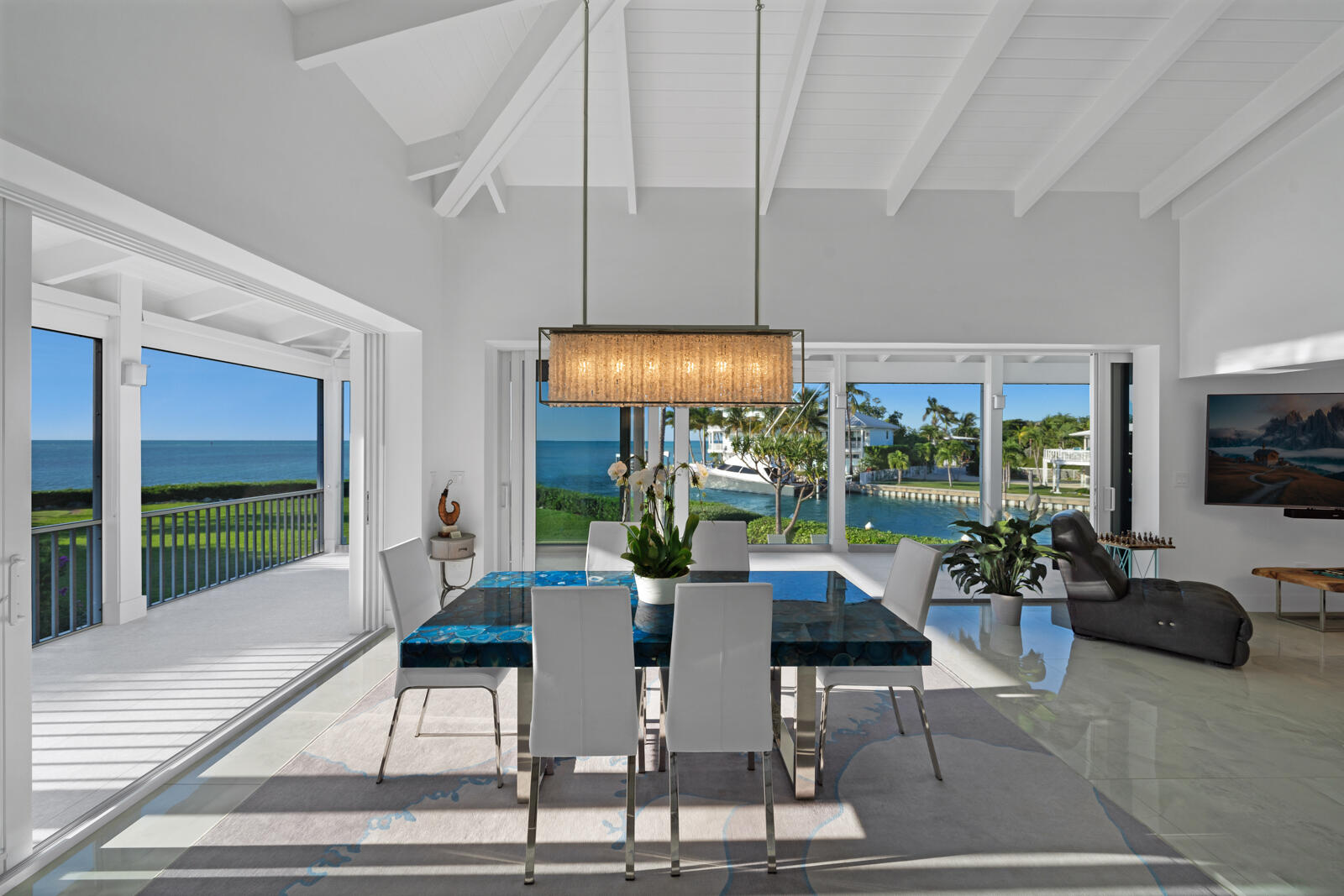 186 & 165 Bayview Drive