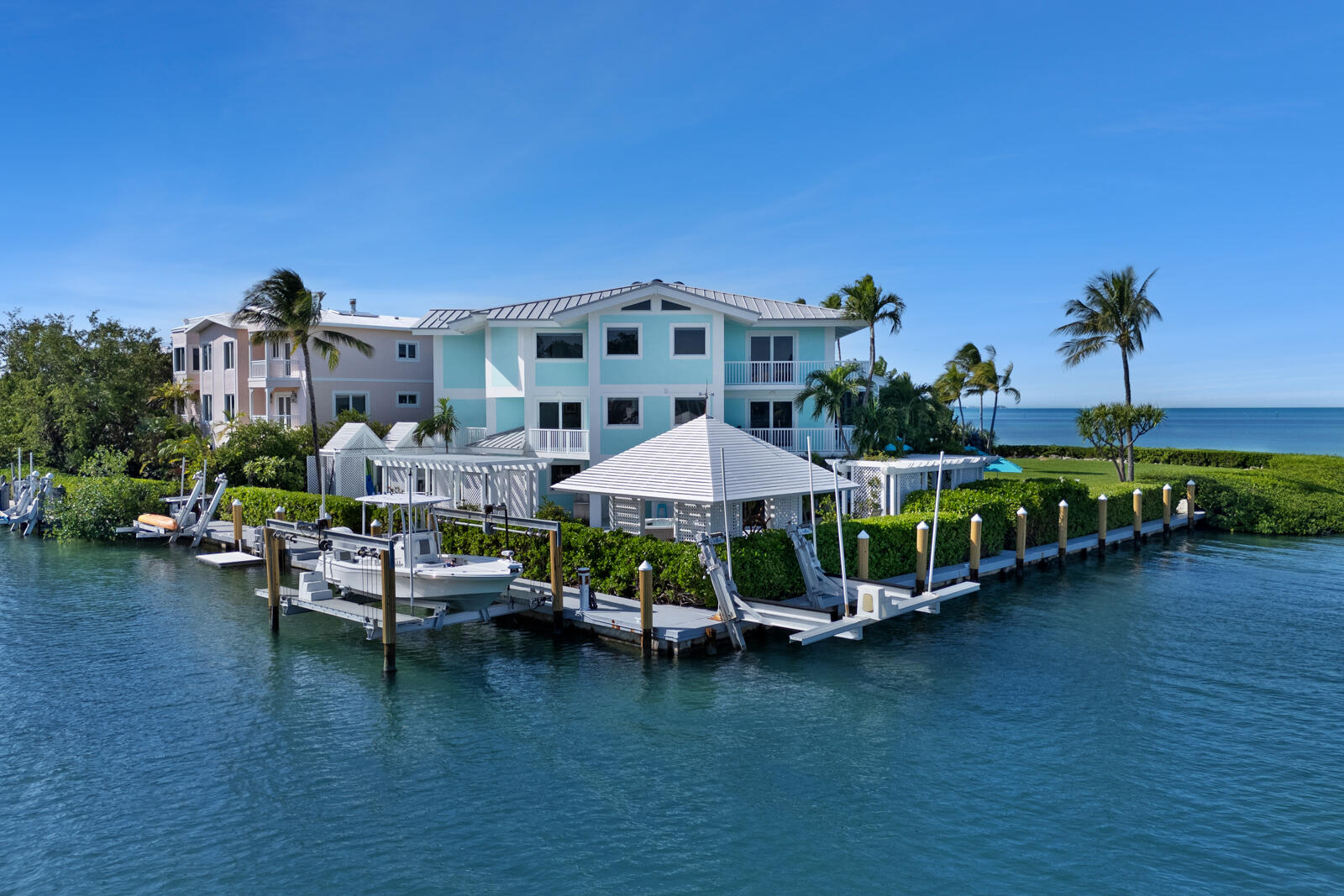 186 & 165 Bayview Drive