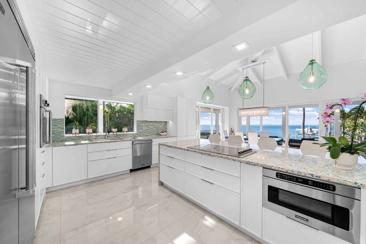 186 & 165 Bayview Drive