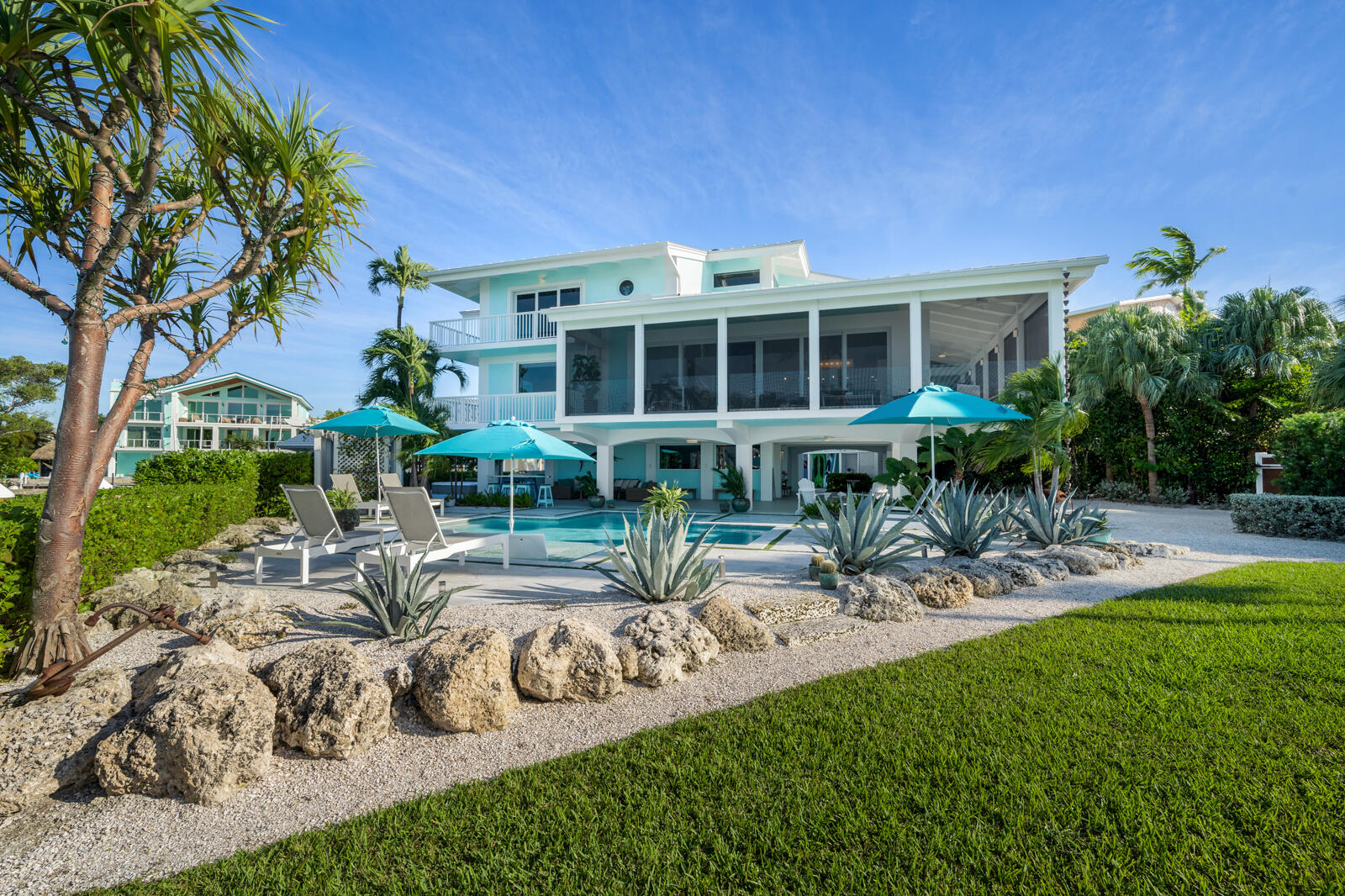 186 & 165 Bayview Drive