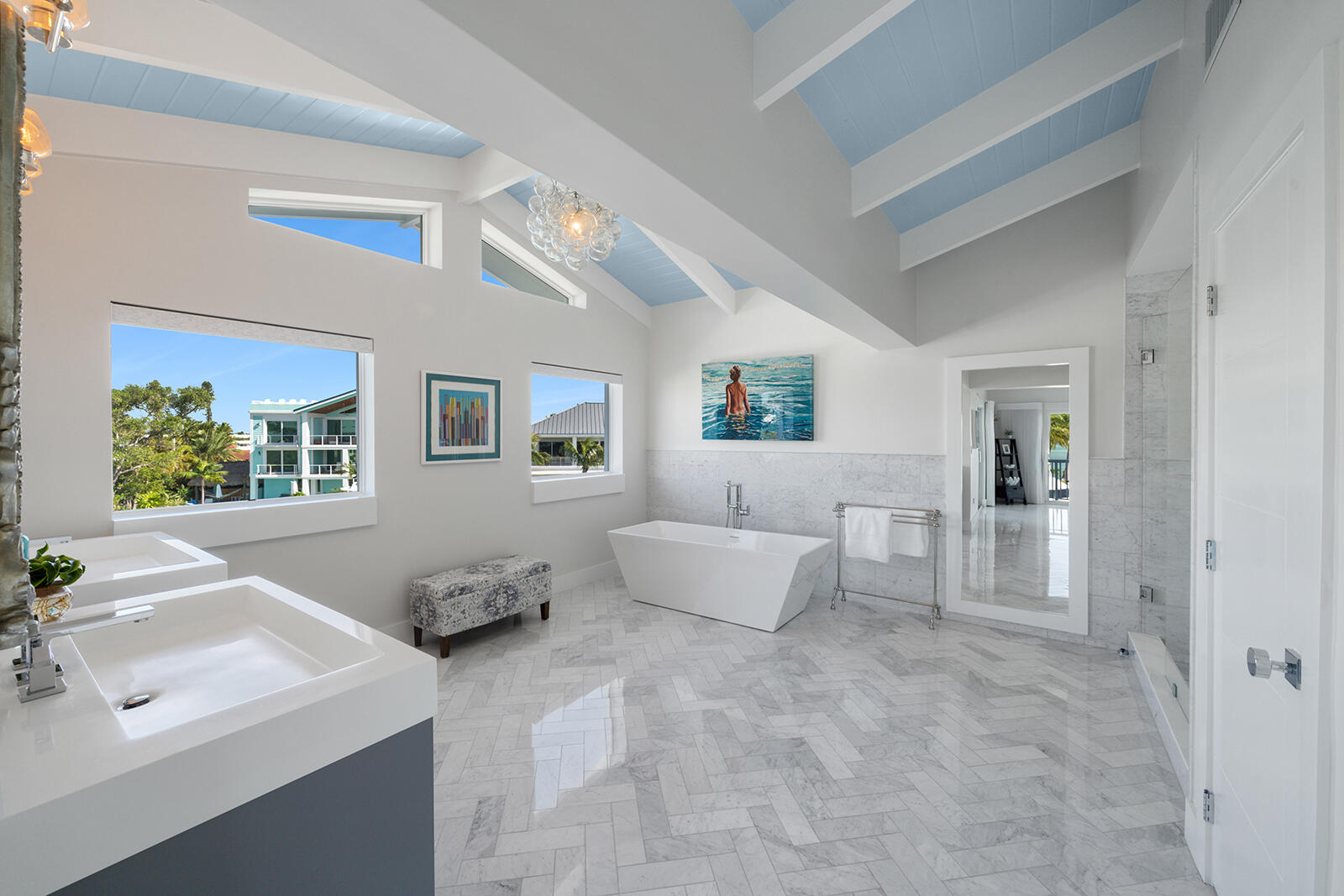 186 & 165 Bayview Drive