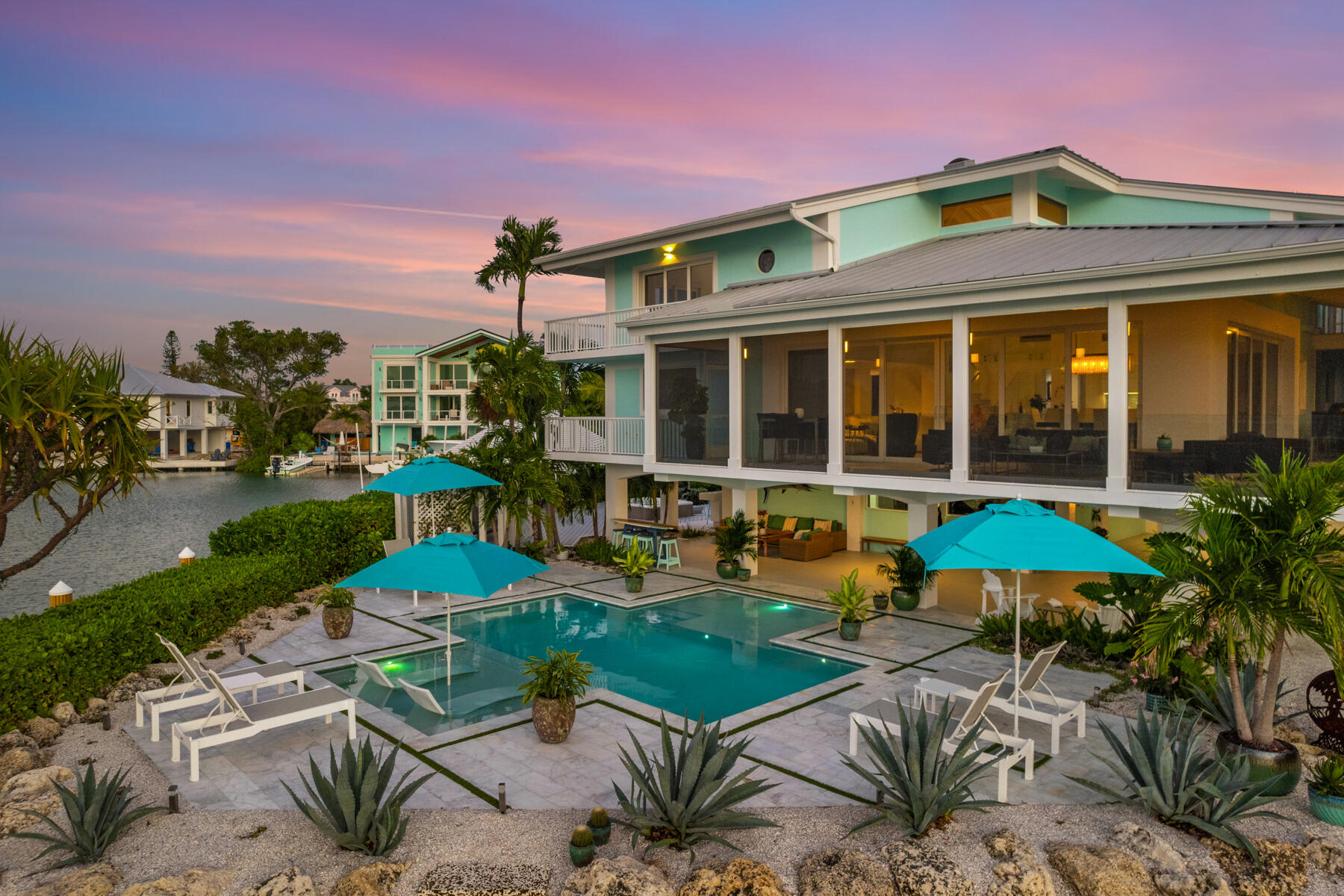 186 & 165 Bayview Drive