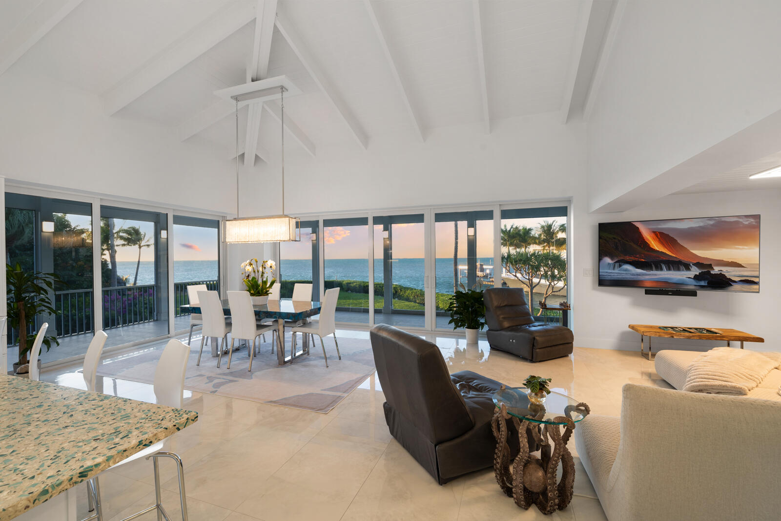 186 & 165 Bayview Drive