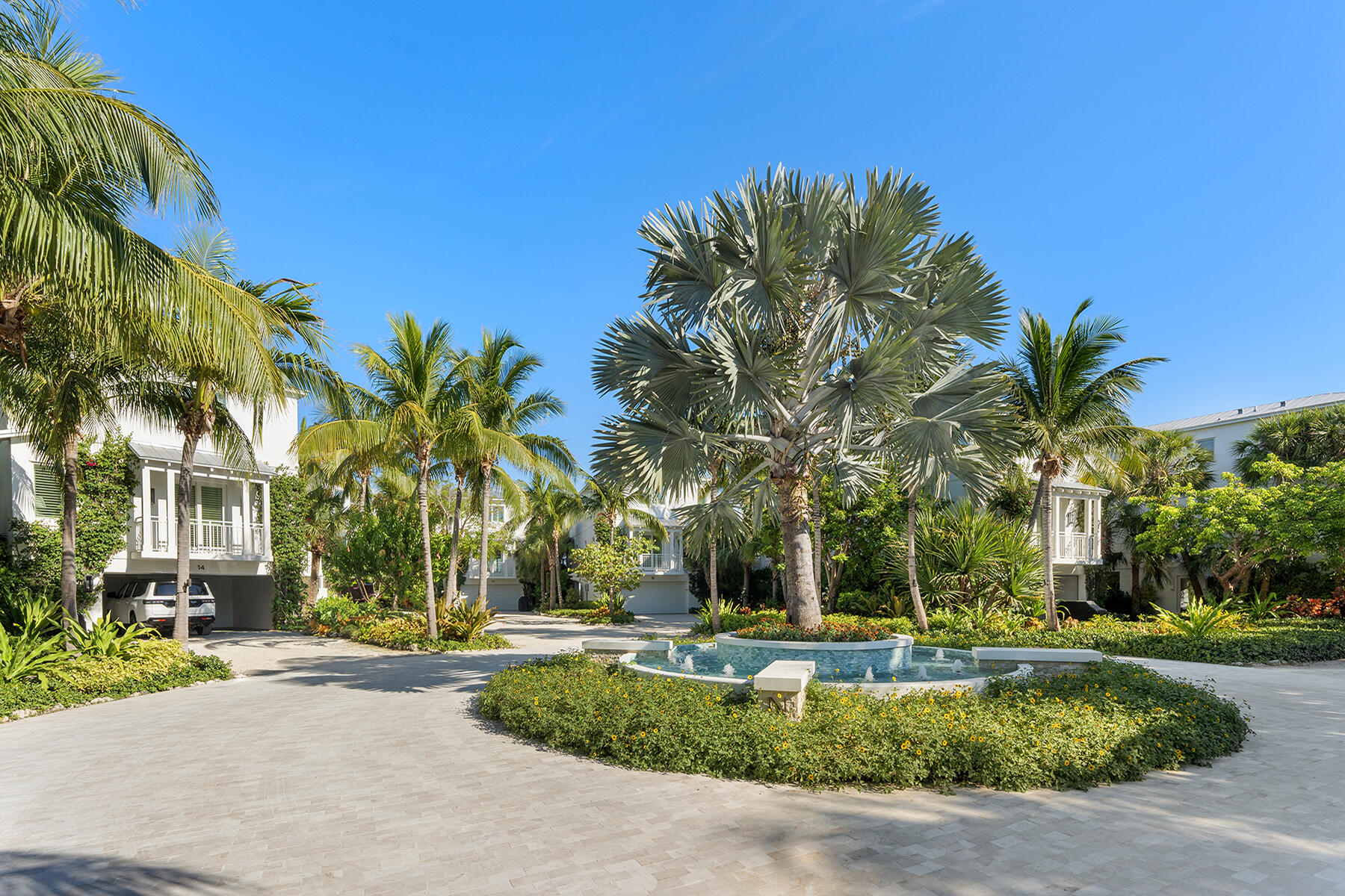 82779 Old Highway Unit: 16