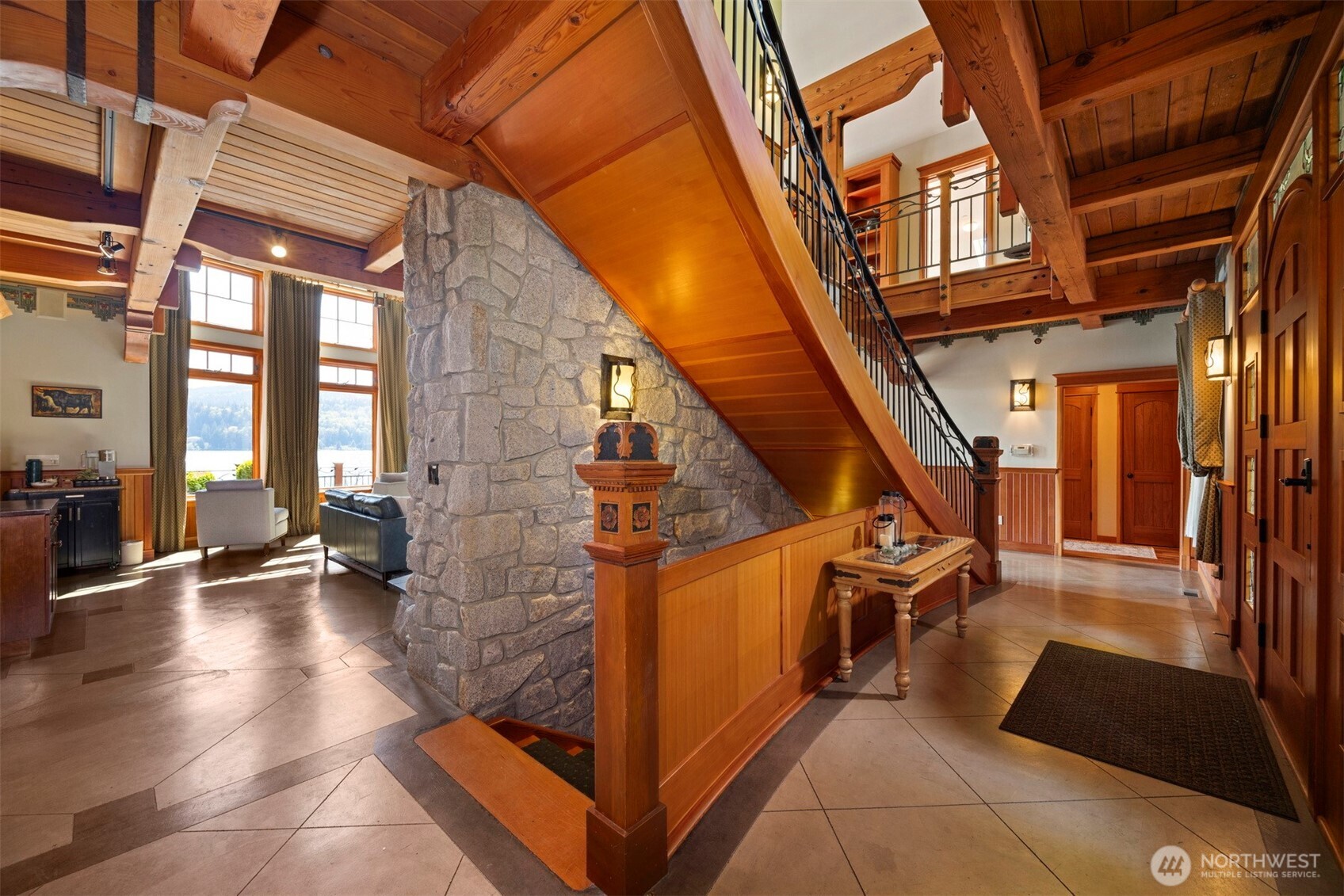 2141 Northshore Road
