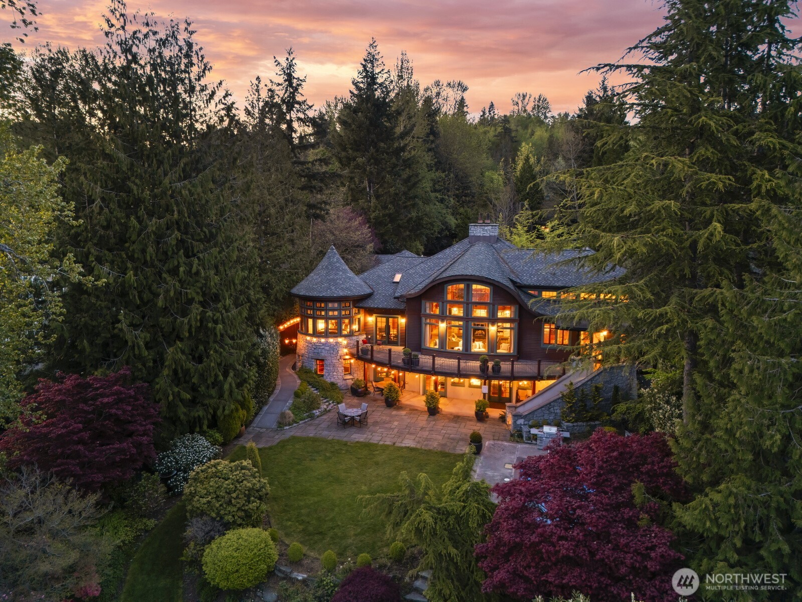 2141 Northshore Road
