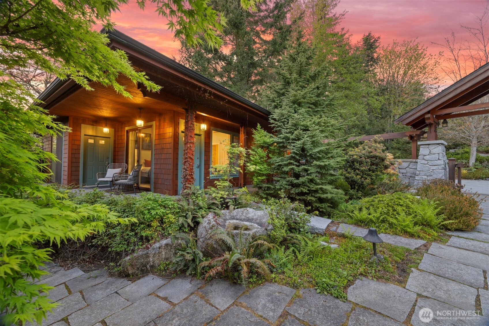 2141 Northshore Road