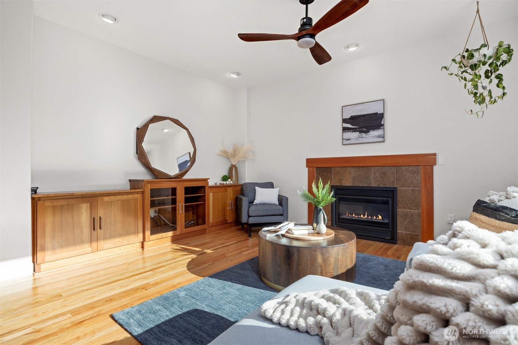 959 South Hills Drive