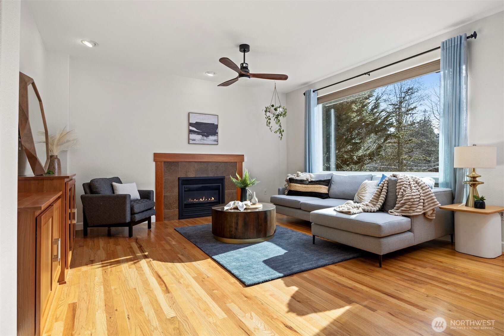 959 South Hills Drive