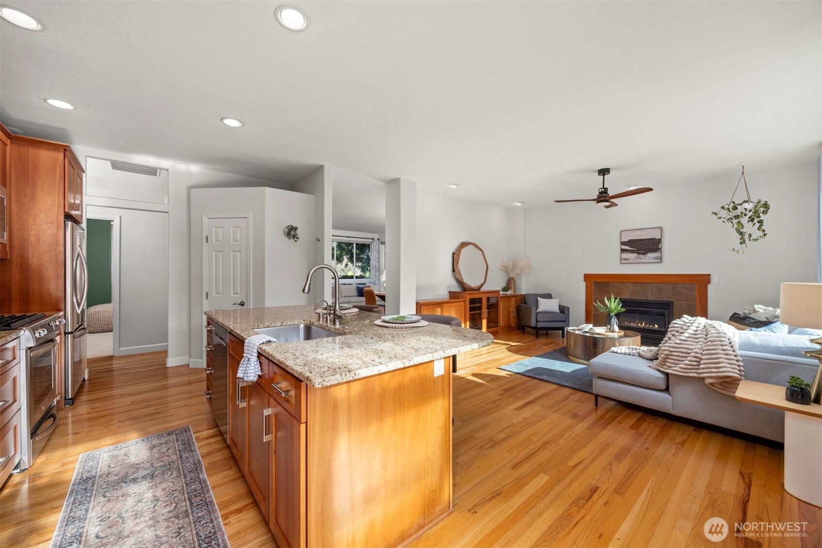 959 South Hills Drive